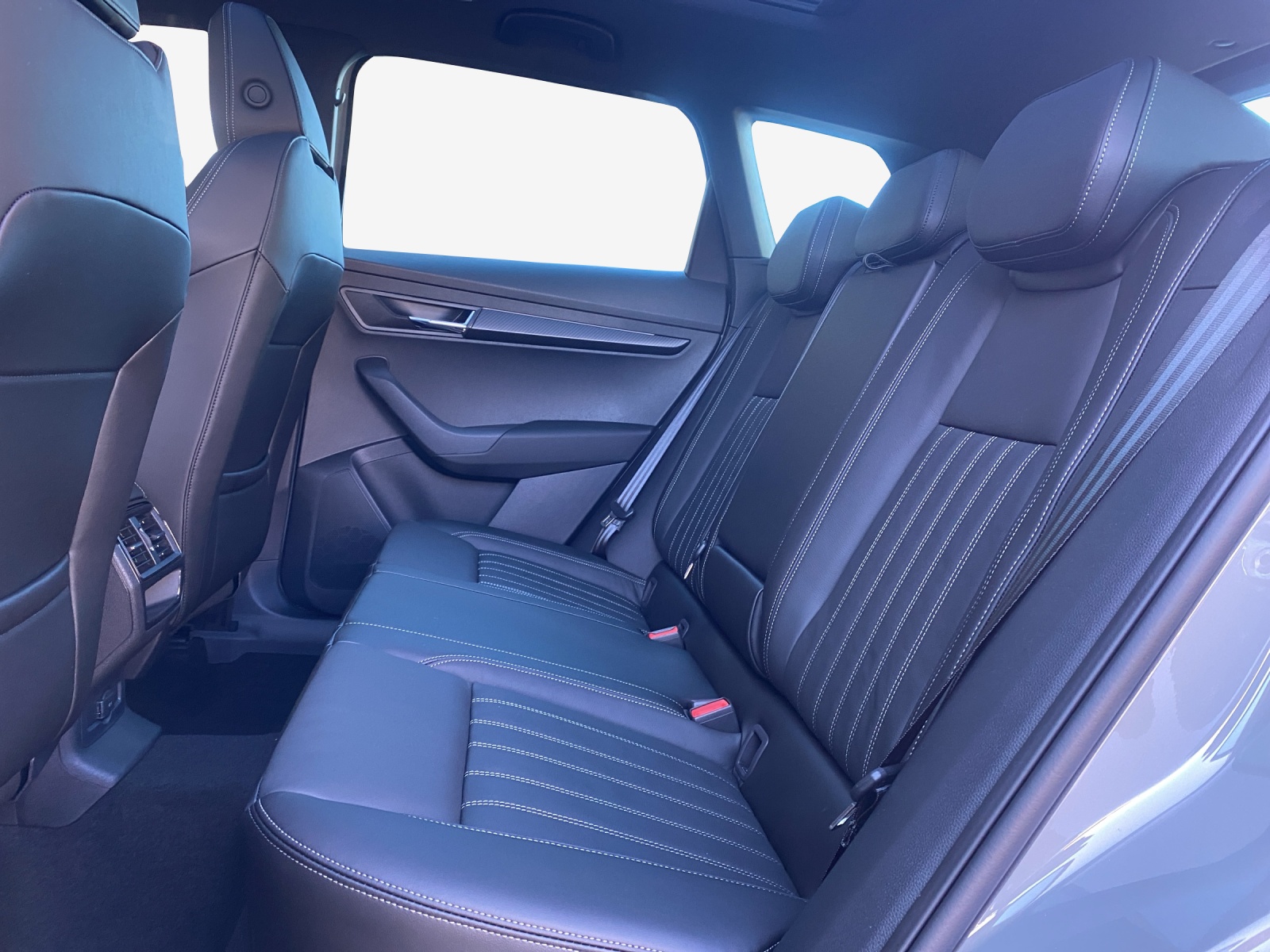 SKODA Karoq 2.0 TSI SportLine 4x4 DSG-image-11