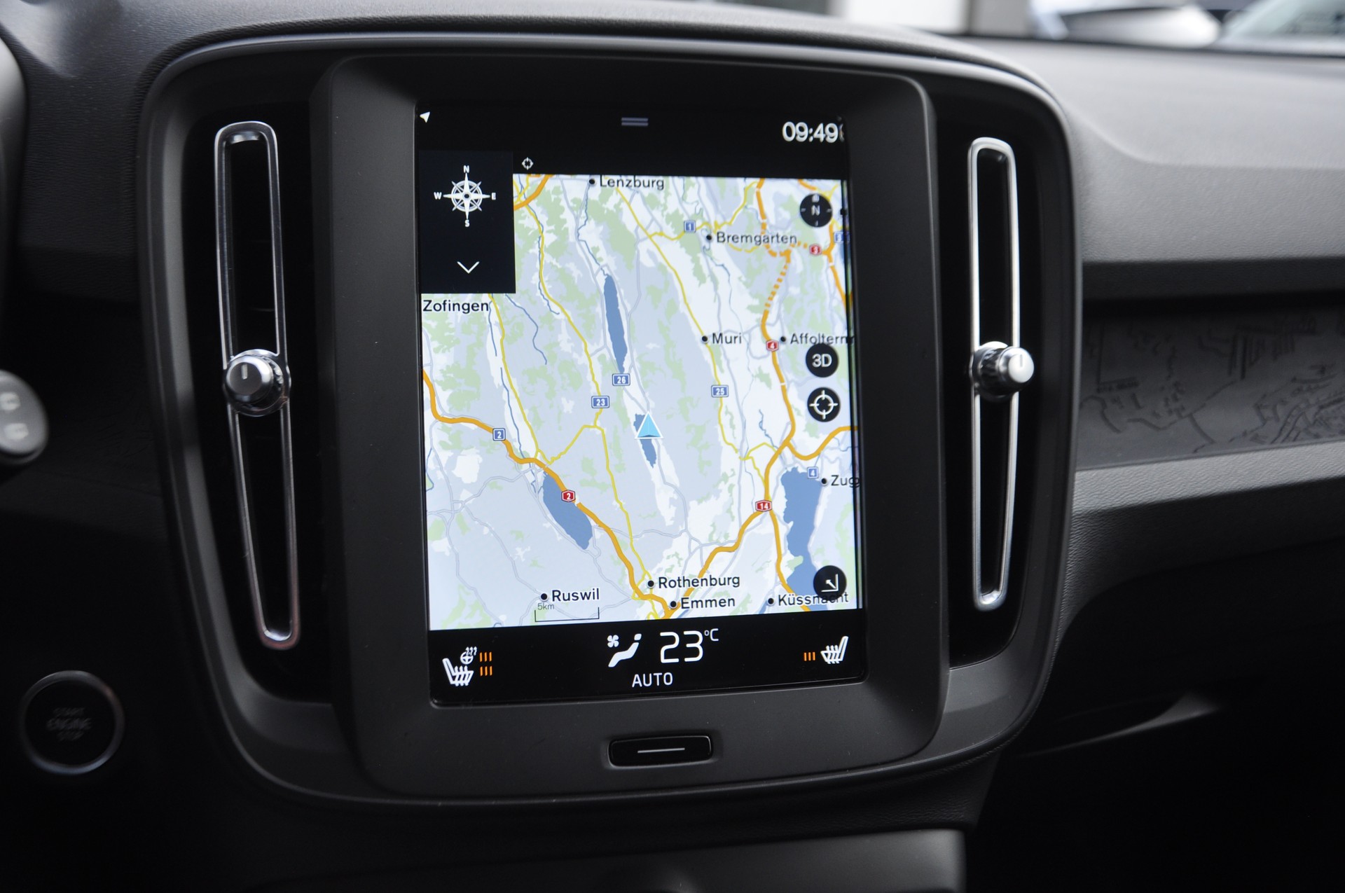 VOLVO XC40 T4 PHEV Essential Bright DCT-image-11