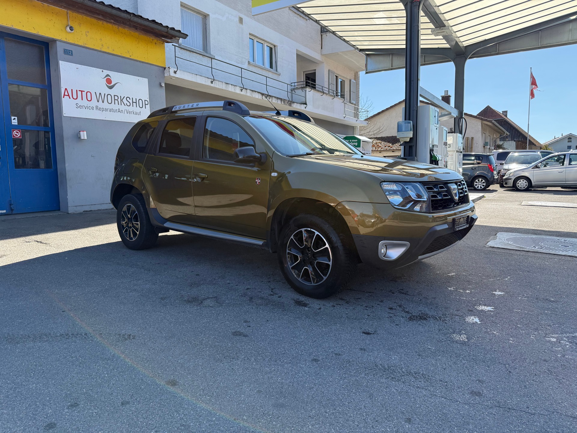 DACIA Duster 1.2 T Lauréate 4x4-image-0