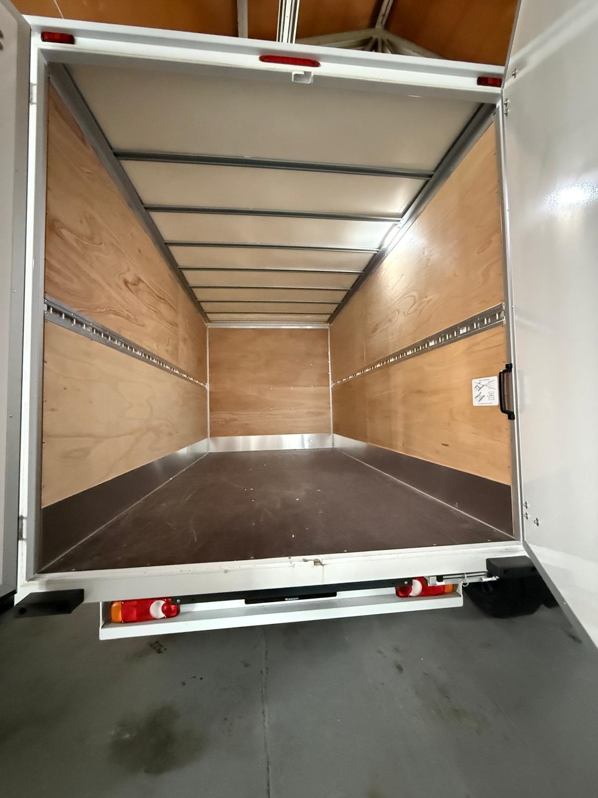 RENAULT MASTER-image-9