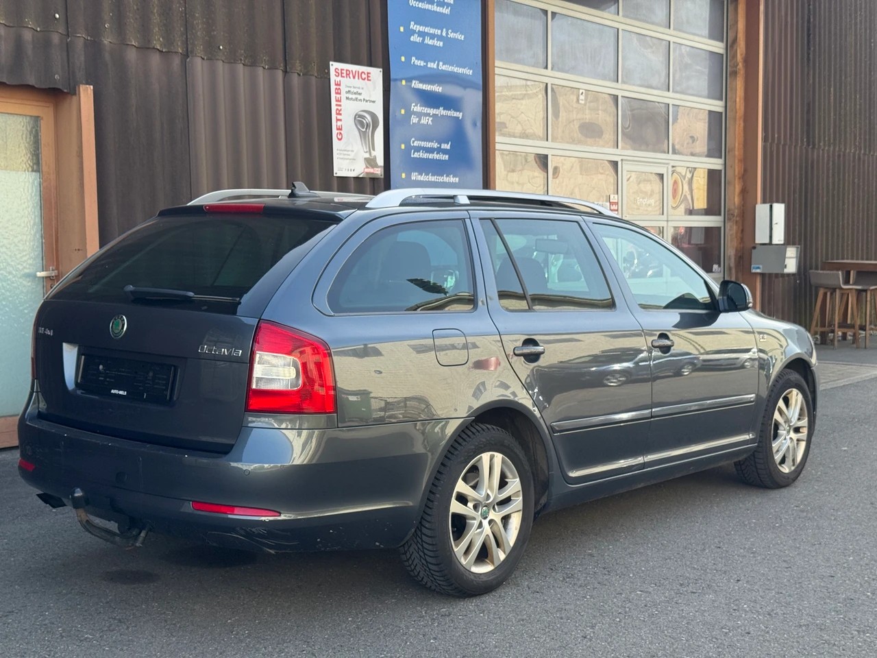 SKODA Octavia Combi 2.0 TDI AllDrive 4x4 DSG-image-3
