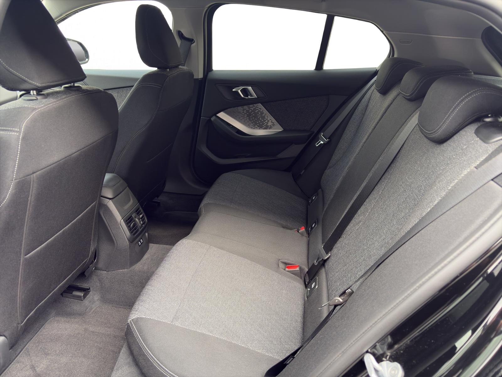 BMW 123 xDrive-image-13