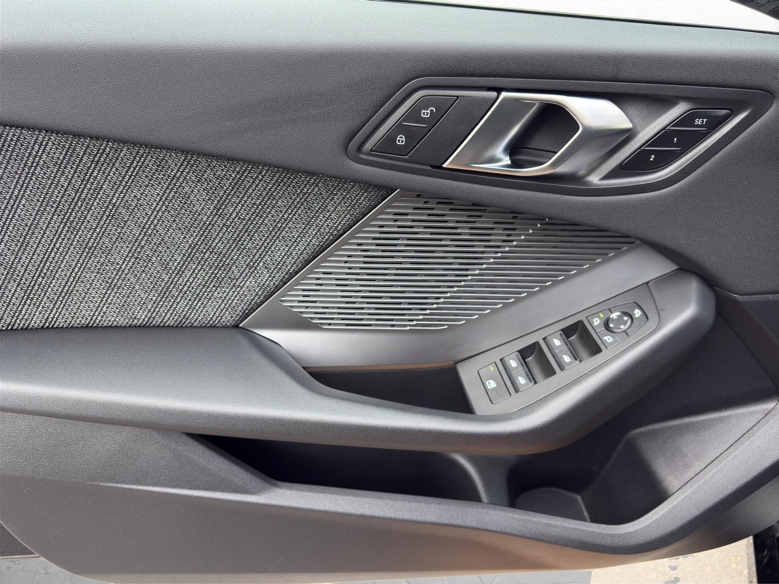 BMW 123 xDrive-image-16