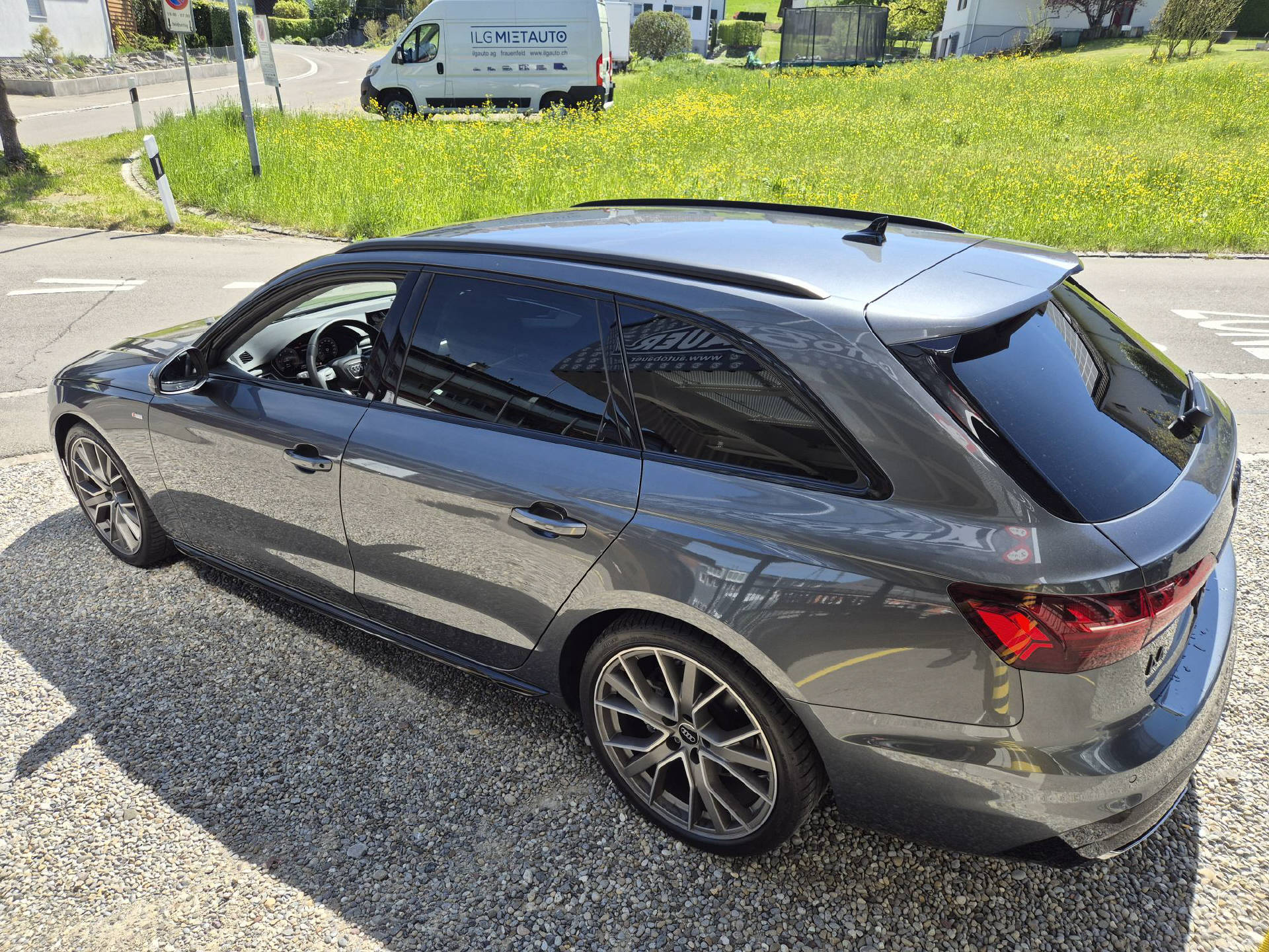AUDI A4 Avant 2.0 40 TDI S Line quattro S-Tronic Competition-image-4