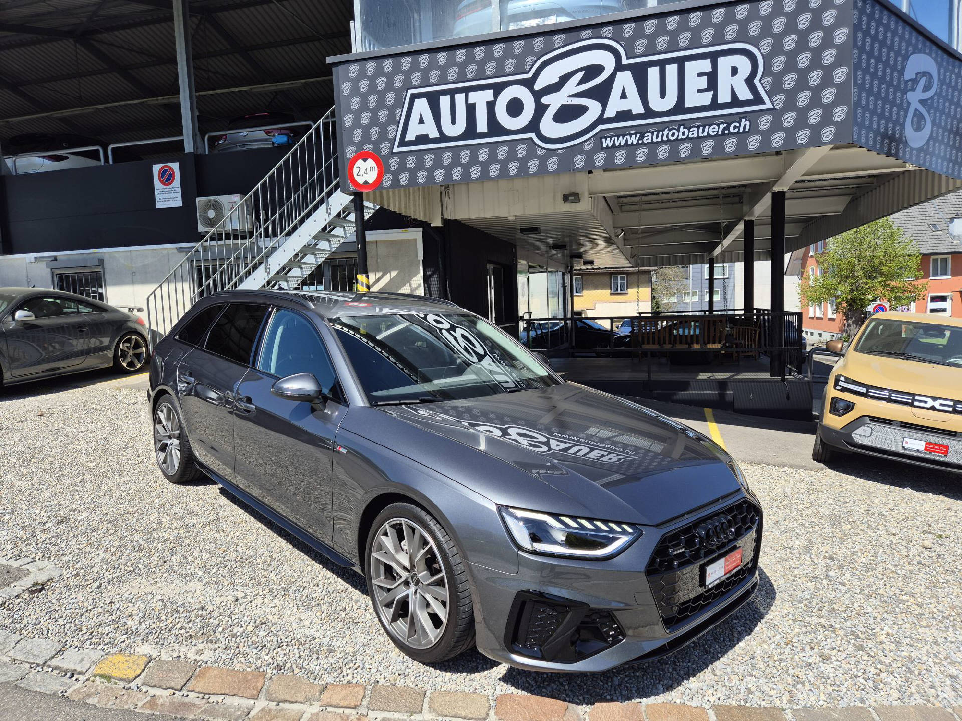 AUDI A4 Avant 2.0 40 TDI S Line quattro S-Tronic Competition-image-0
