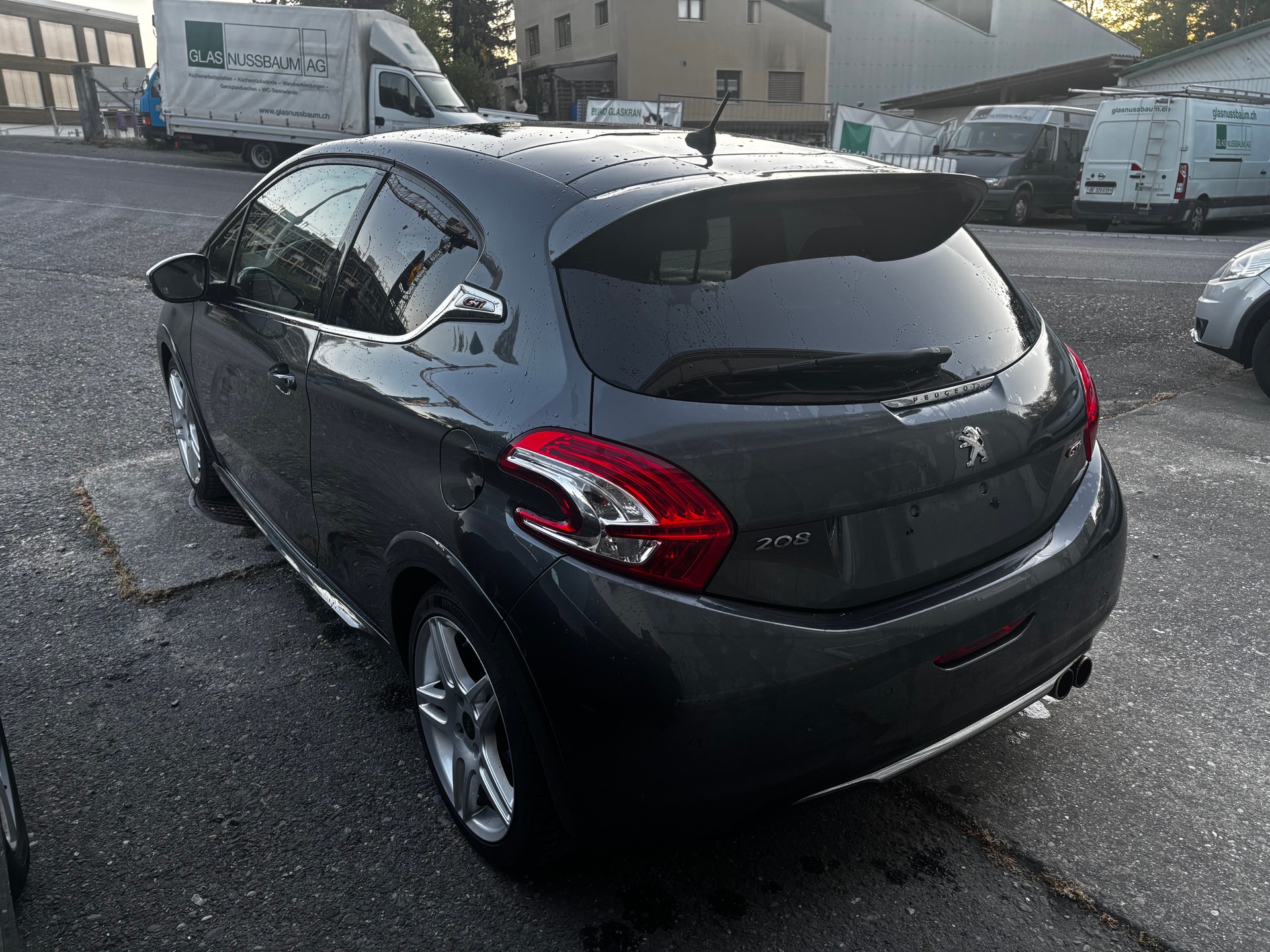 PEUGEOT 208 1.6 Turbo GTi-image-2