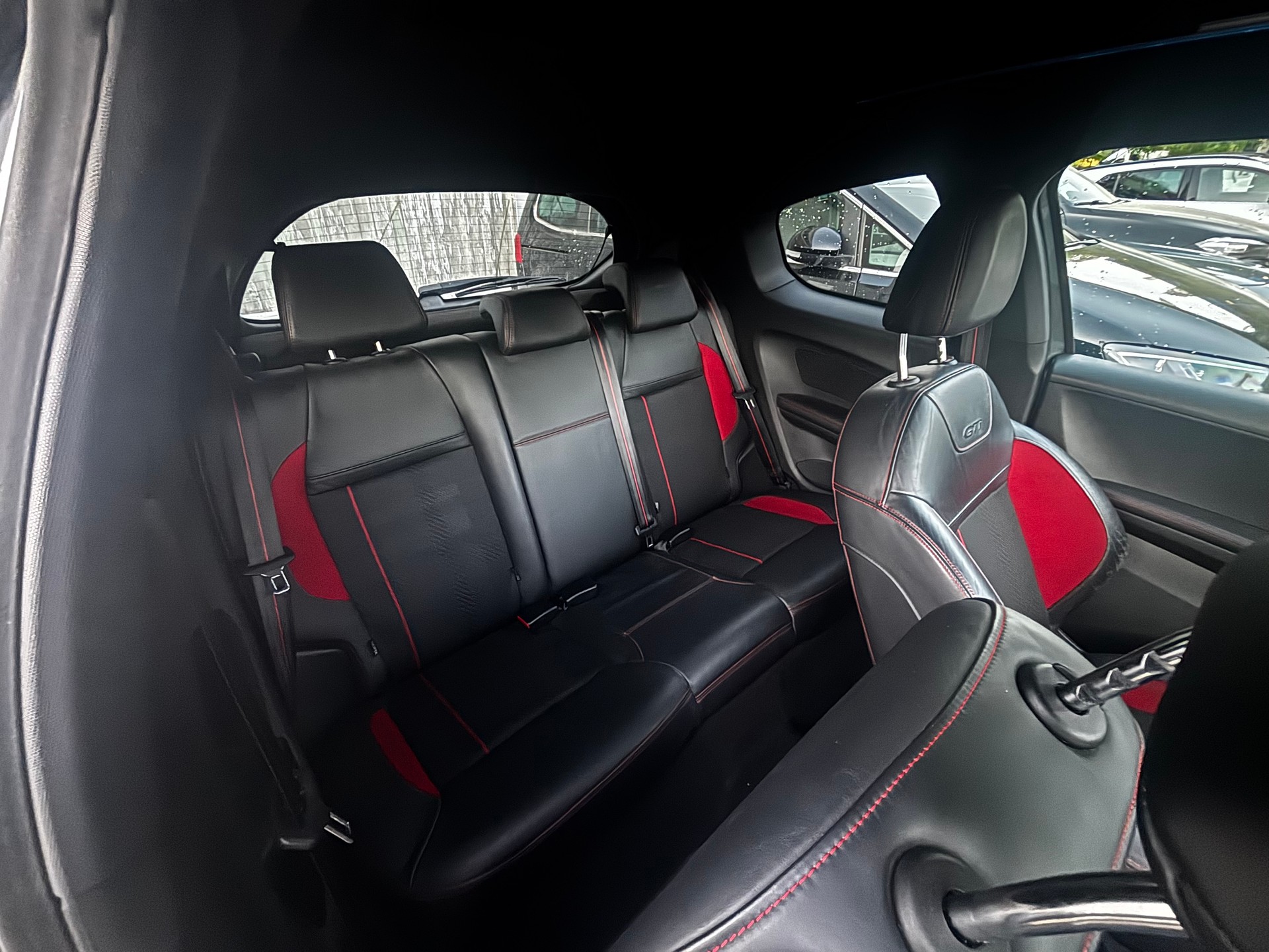 PEUGEOT 208 1.6 Turbo GTi-image-14