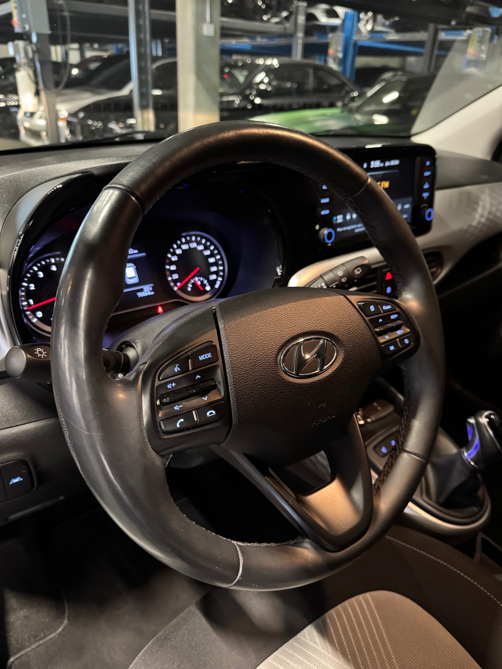 HYUNDAI i10 1.2 Launch Plus Automat-image-6