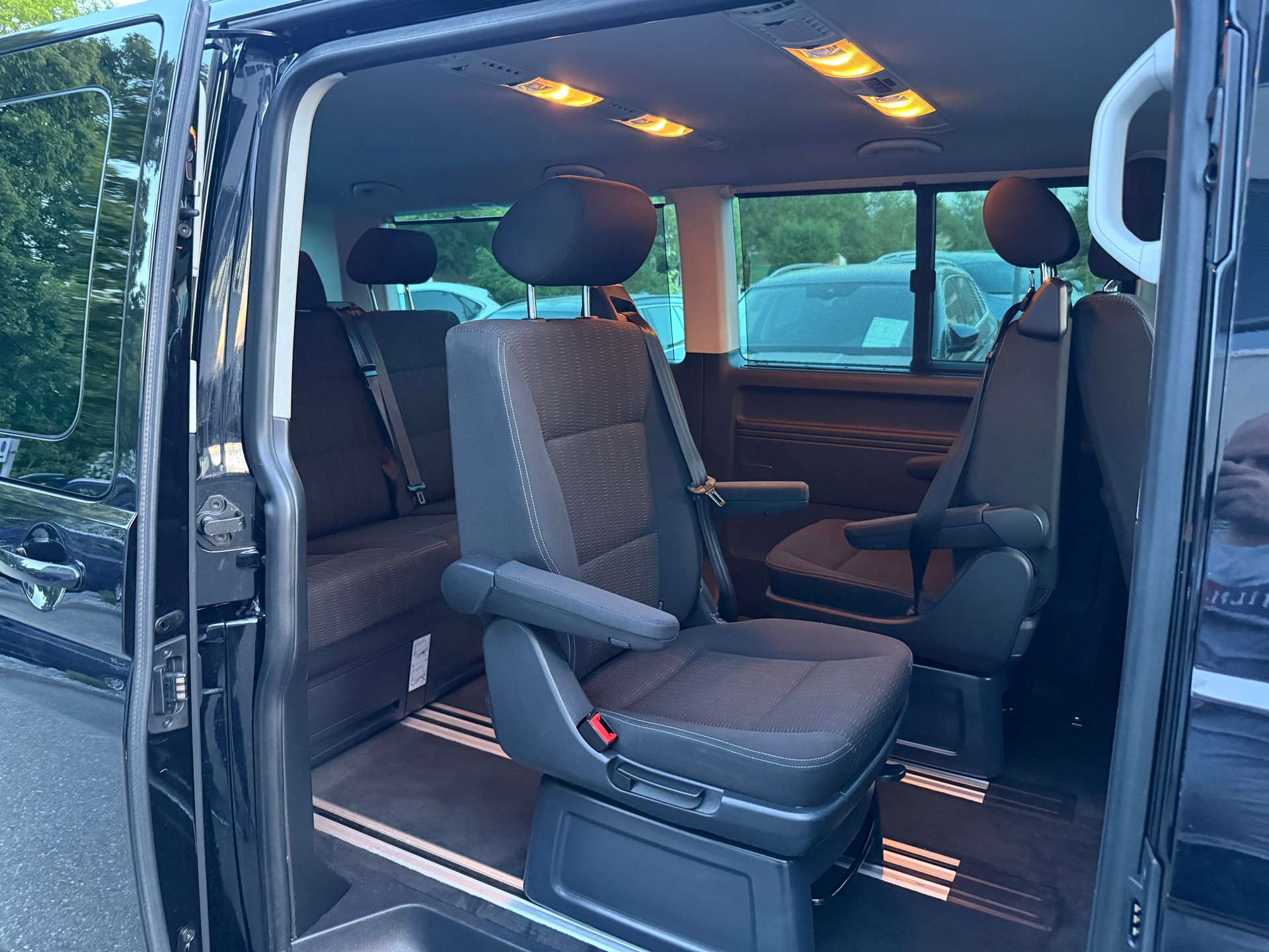 VW T6 Multivan 2.0 TDI Comfortline 4Motion LWB-image-7