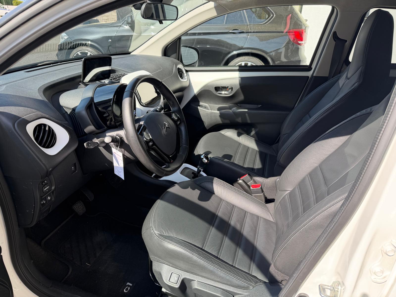 CITROEN C1 1.0 VTi ETG5 Shine Edition-image-5
