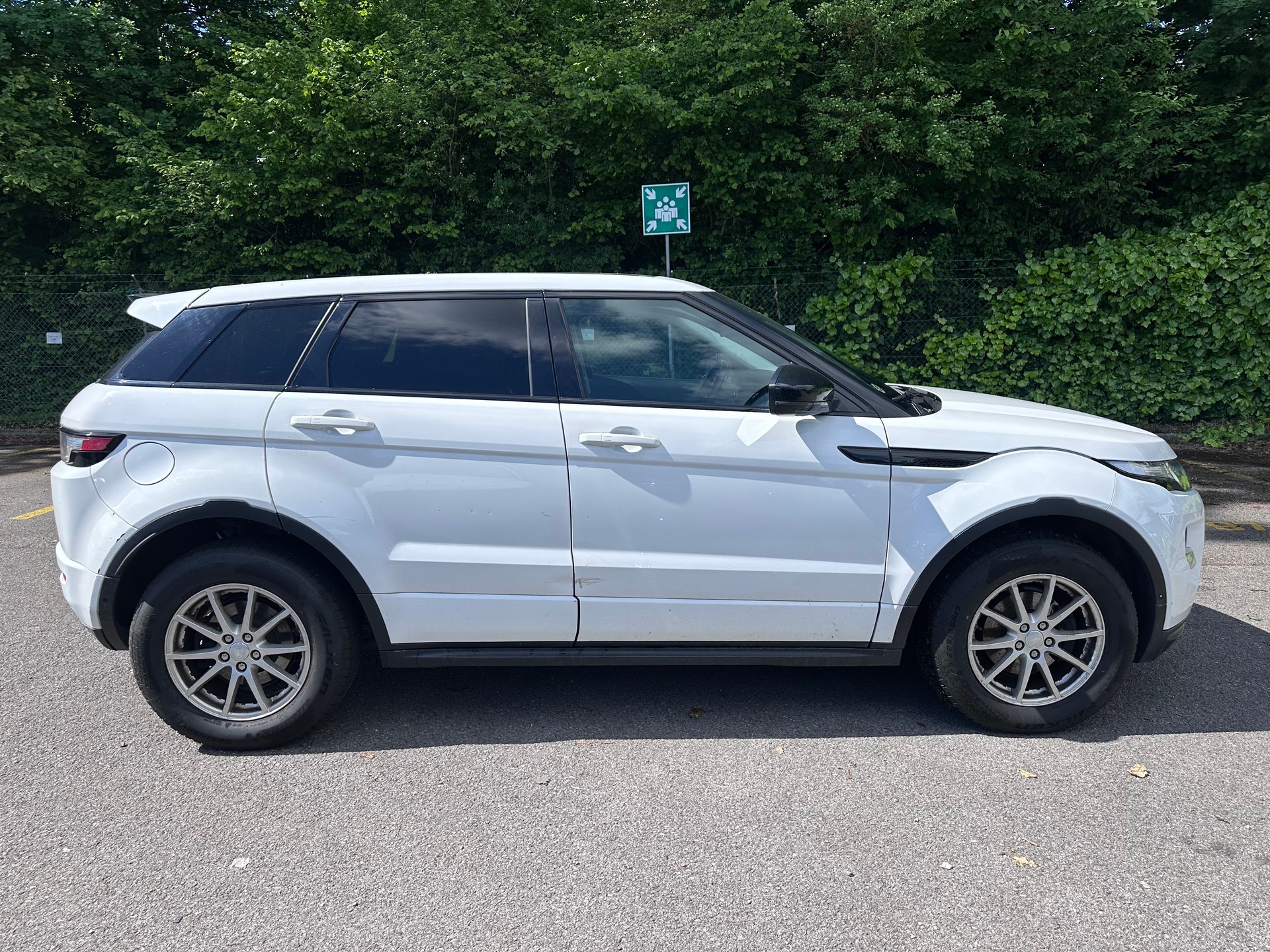 LAND ROVER Range Rover Evoque 2.0 Si4 Dynamic AT9-image-1