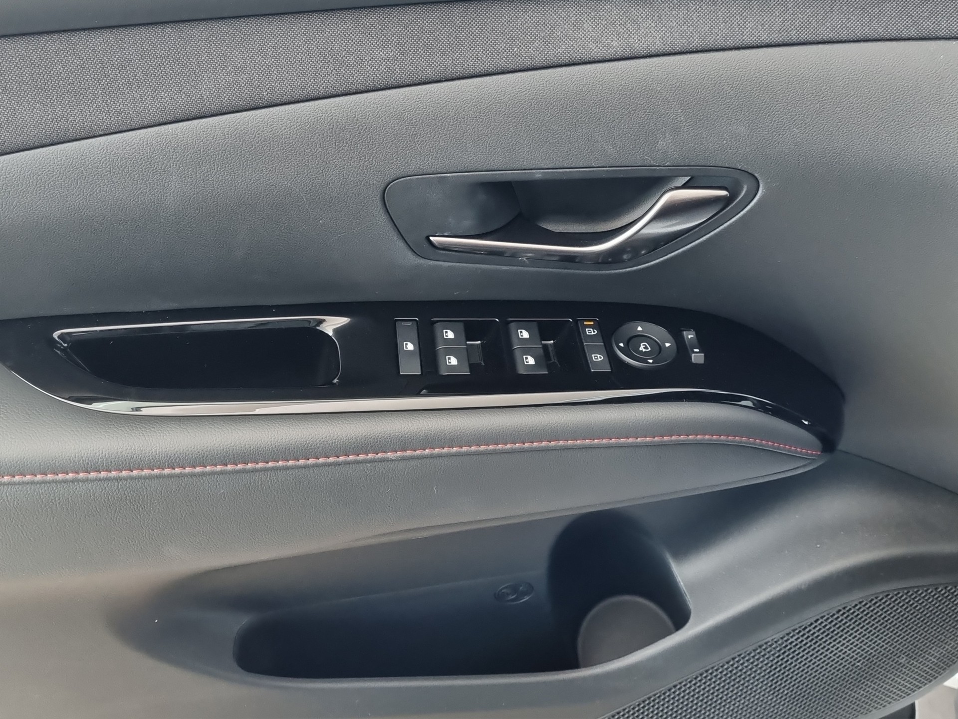 HYUNDAI TUCSON 1.6 T-GDI MHEV 4×4 DCT N-Line MJ25-image-11
