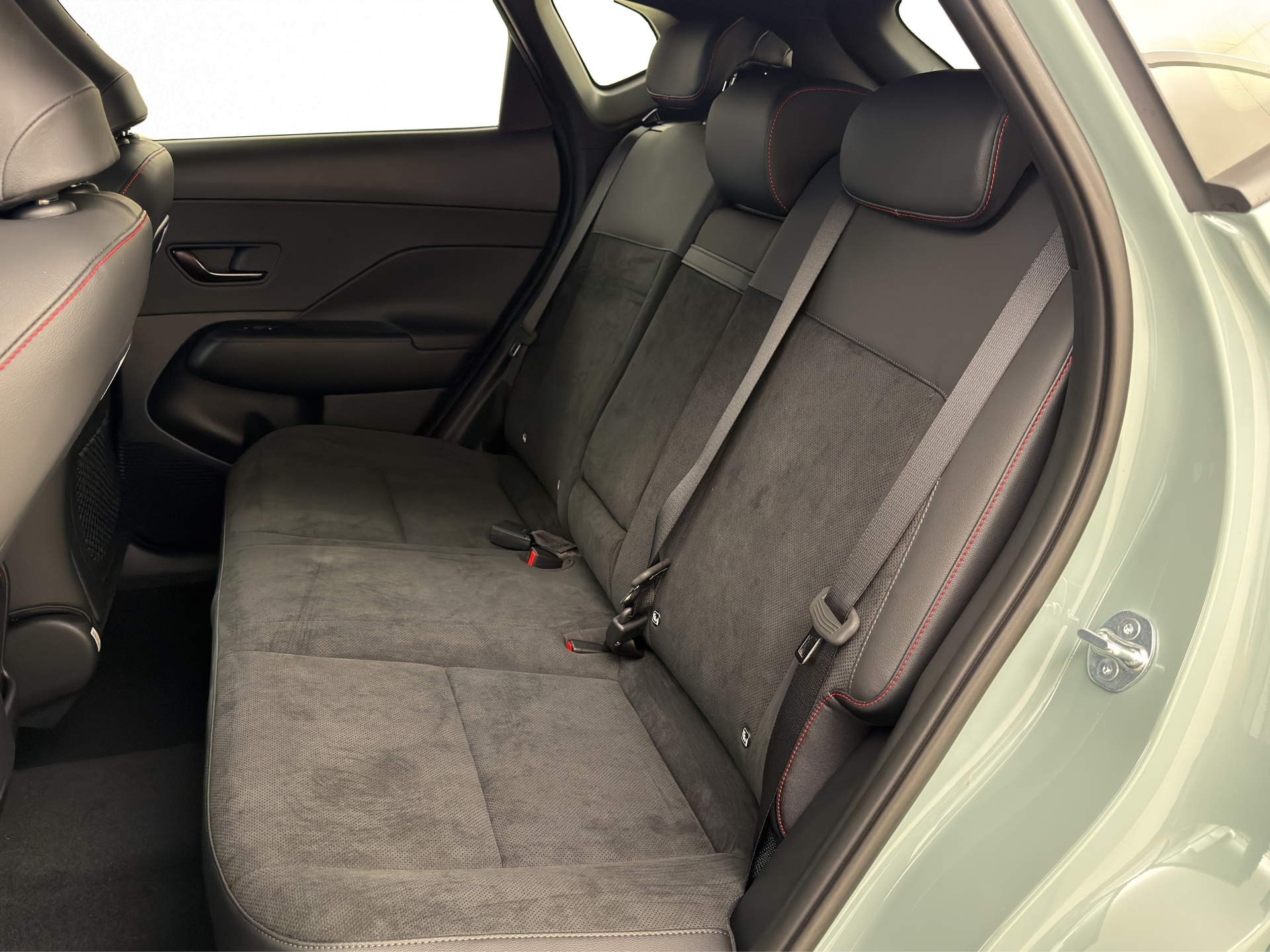 HYUNDAI Kona 1.6 GDi Hybrid N-Line-image-11