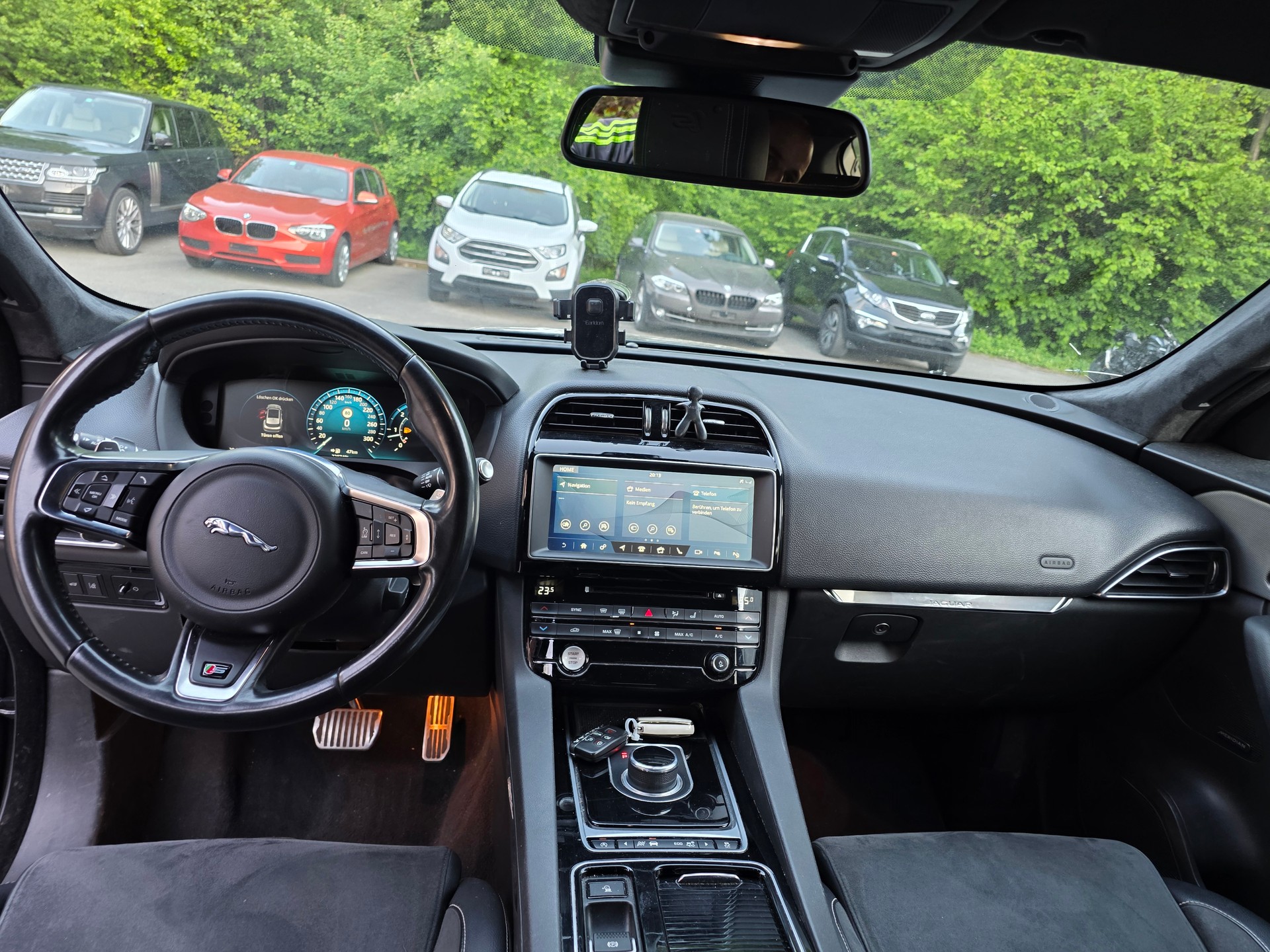 JAGUAR F-Pace 3.0 TD S AWD Automatik-image-6
