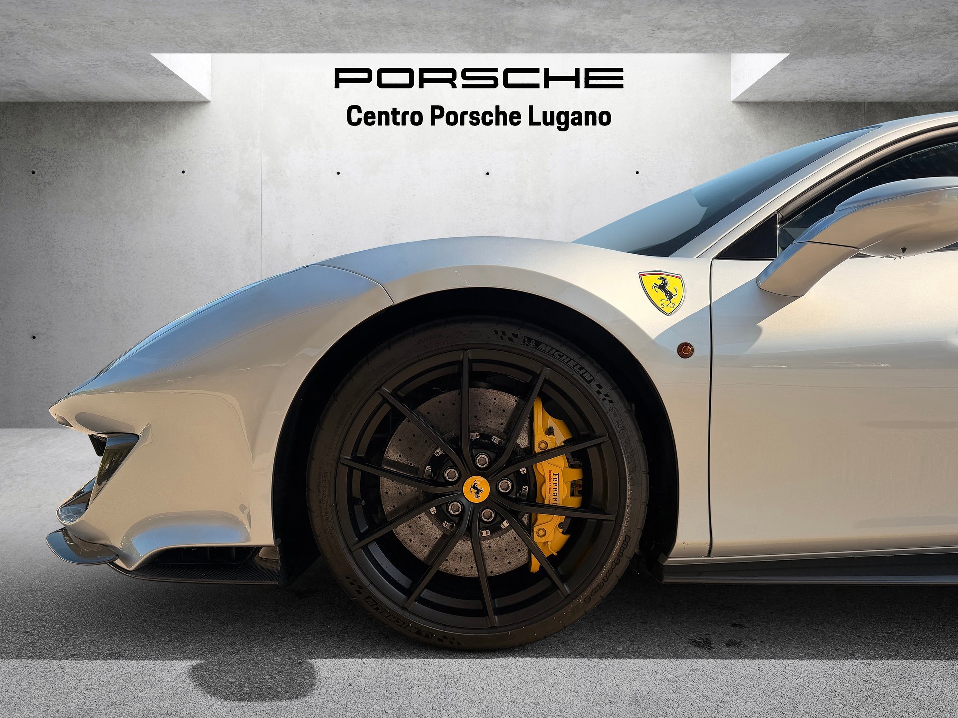 FERRARI 488 Pista 3.9 V8-image-9