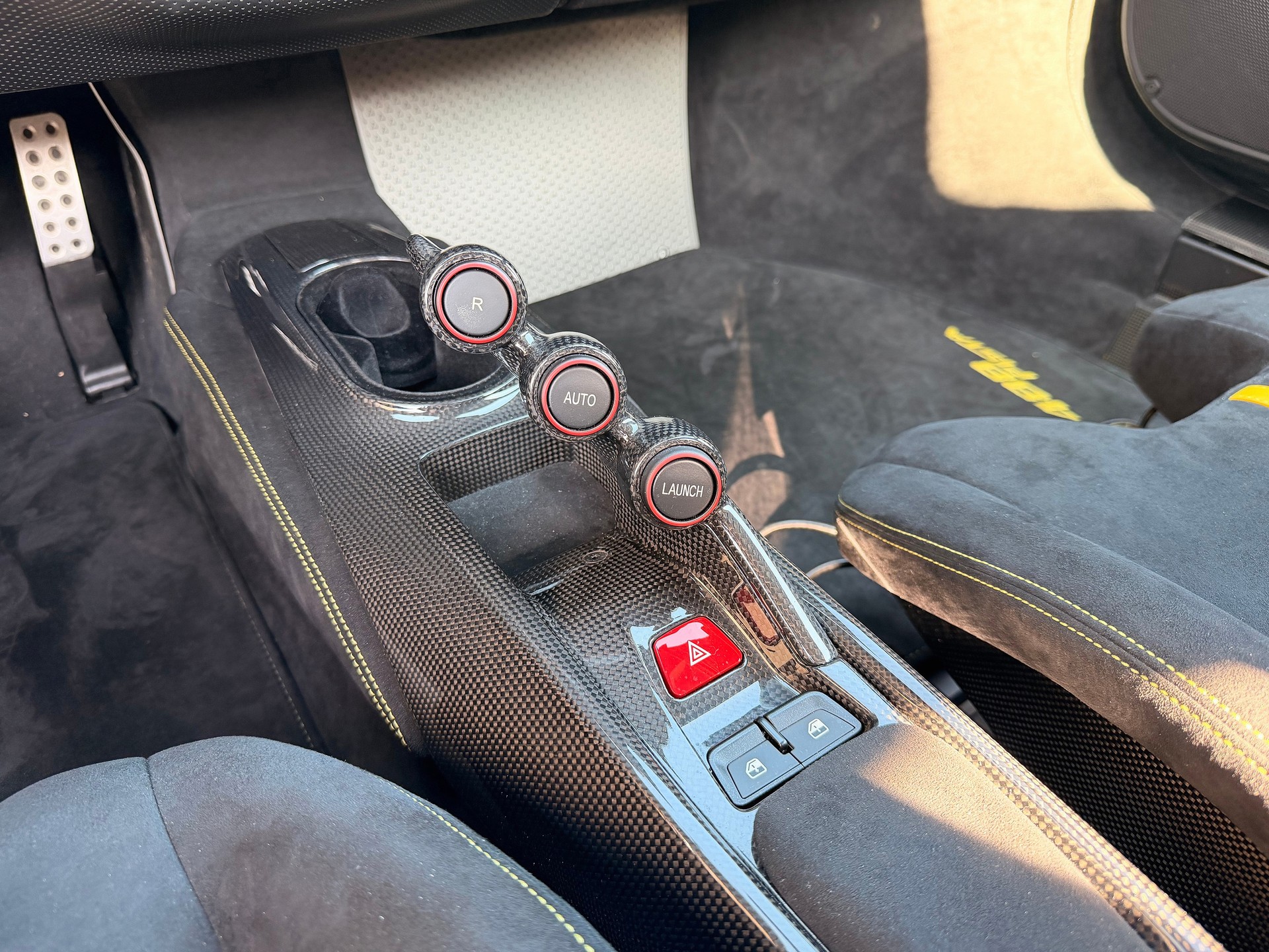 FERRARI 488 Pista 3.9 V8-image-22