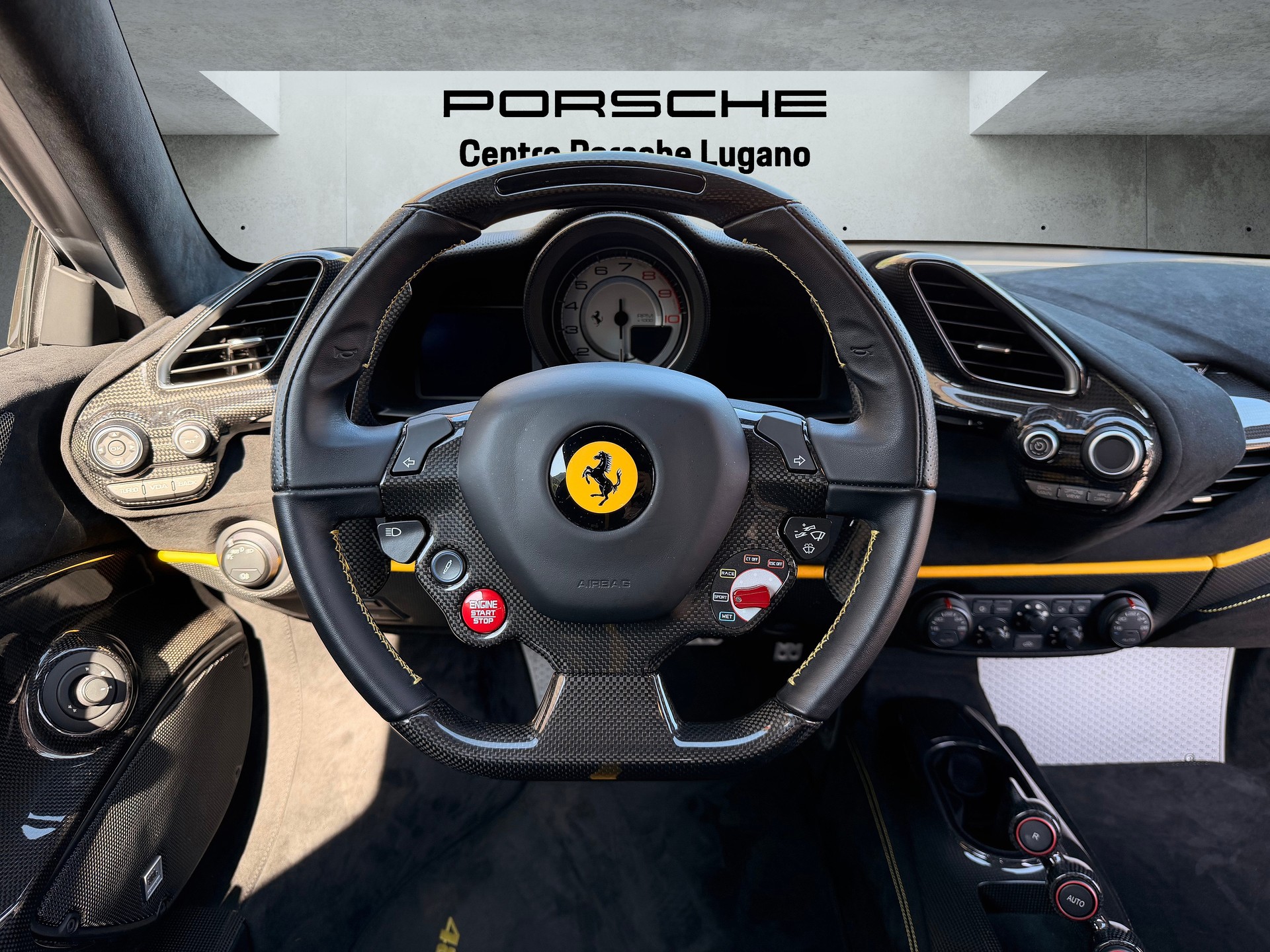 FERRARI 488 Pista 3.9 V8-image-25