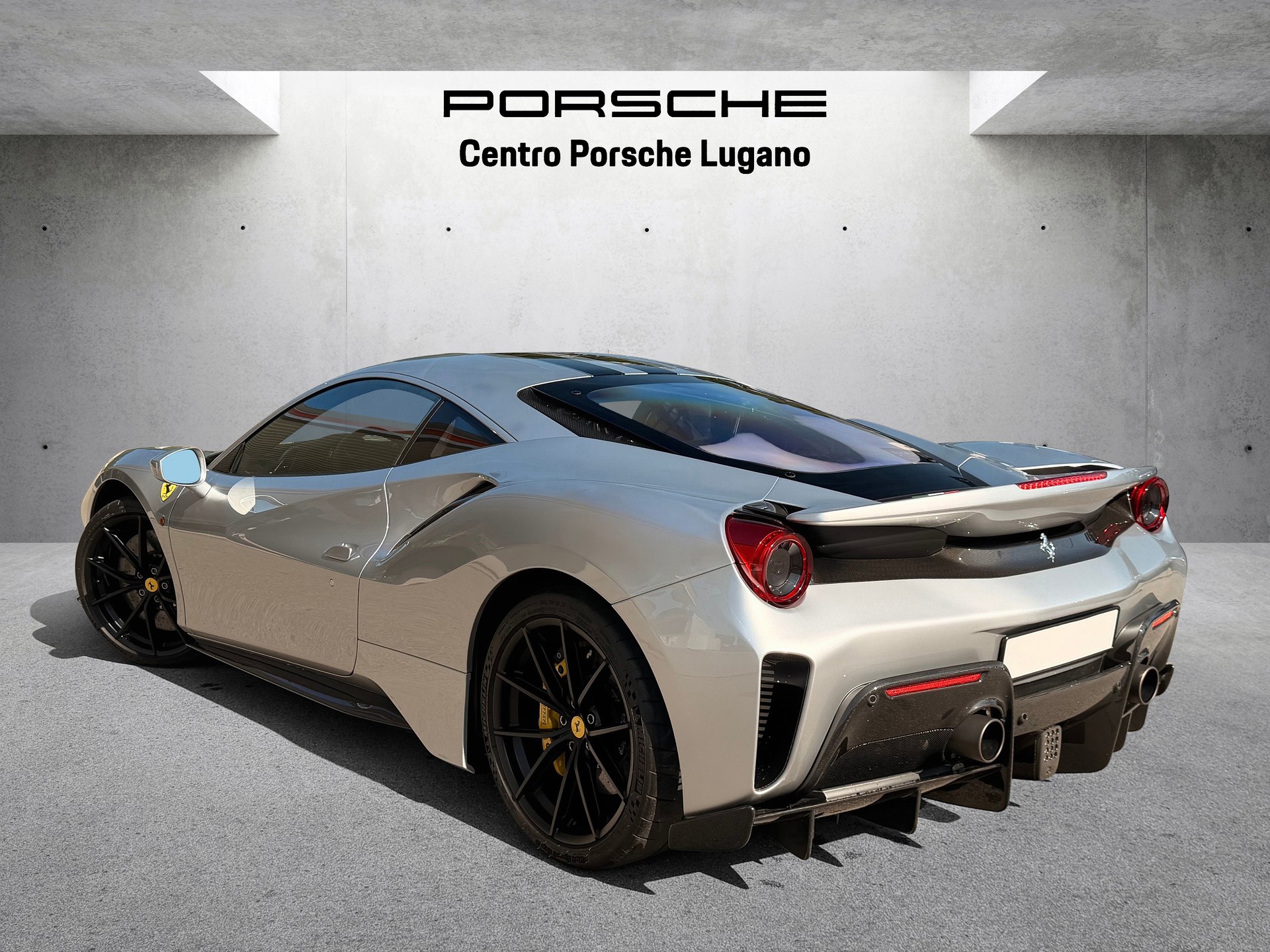 FERRARI 488 Pista 3.9 V8-showroom-element-2