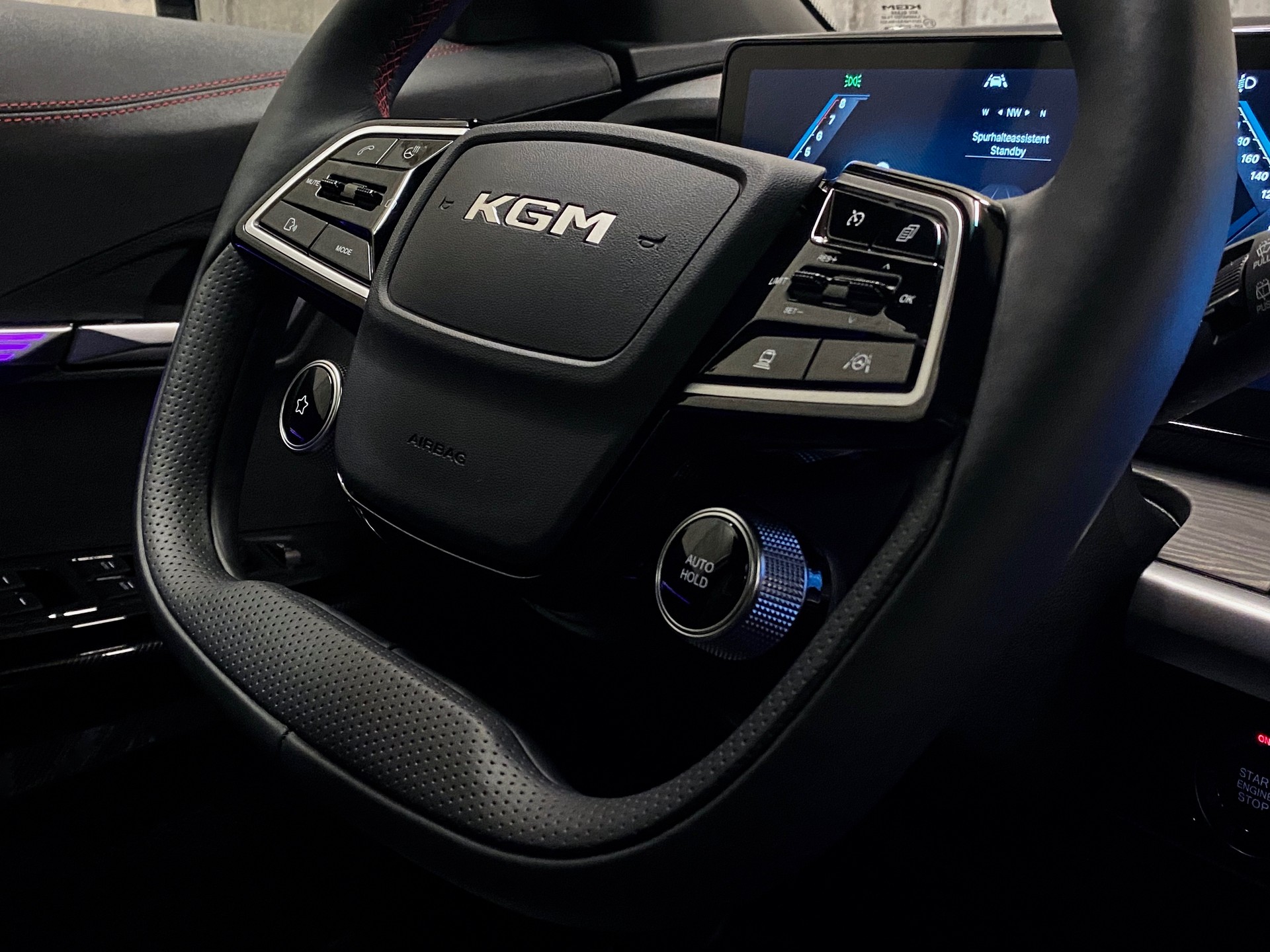 KGM-SsangYong Actyon 1.5 T GDI*Swiss*First Edition*4WD*PanoramaGlasdach*-image-9