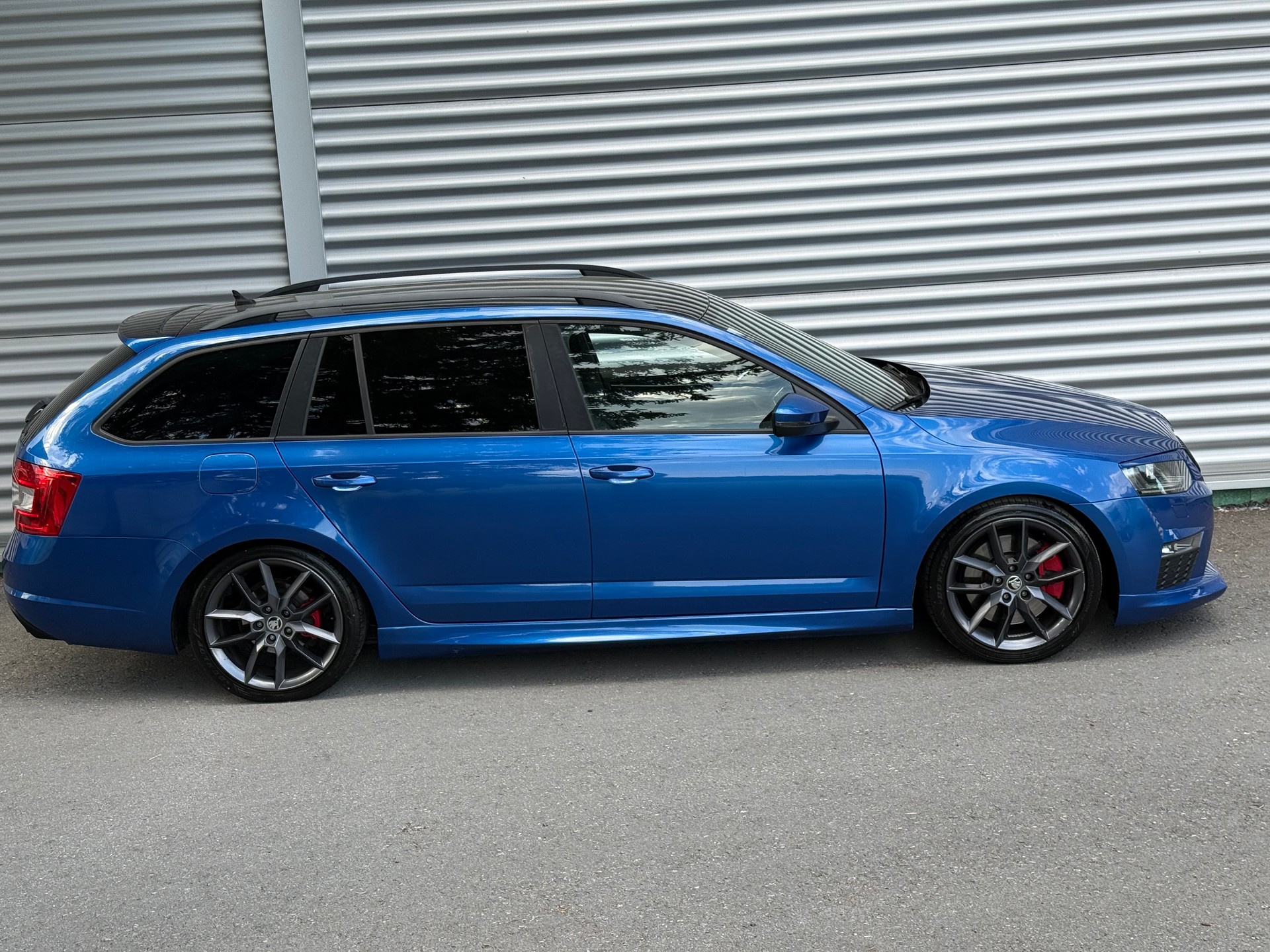 SKODA Octavia Combi 2.0 TSI RS-image-5
