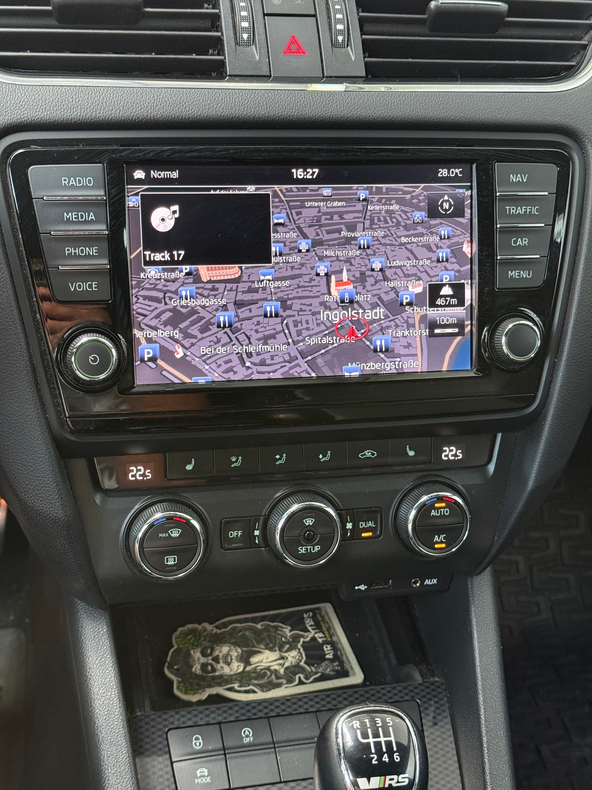 SKODA Octavia Combi 2.0 TSI RS-image-10