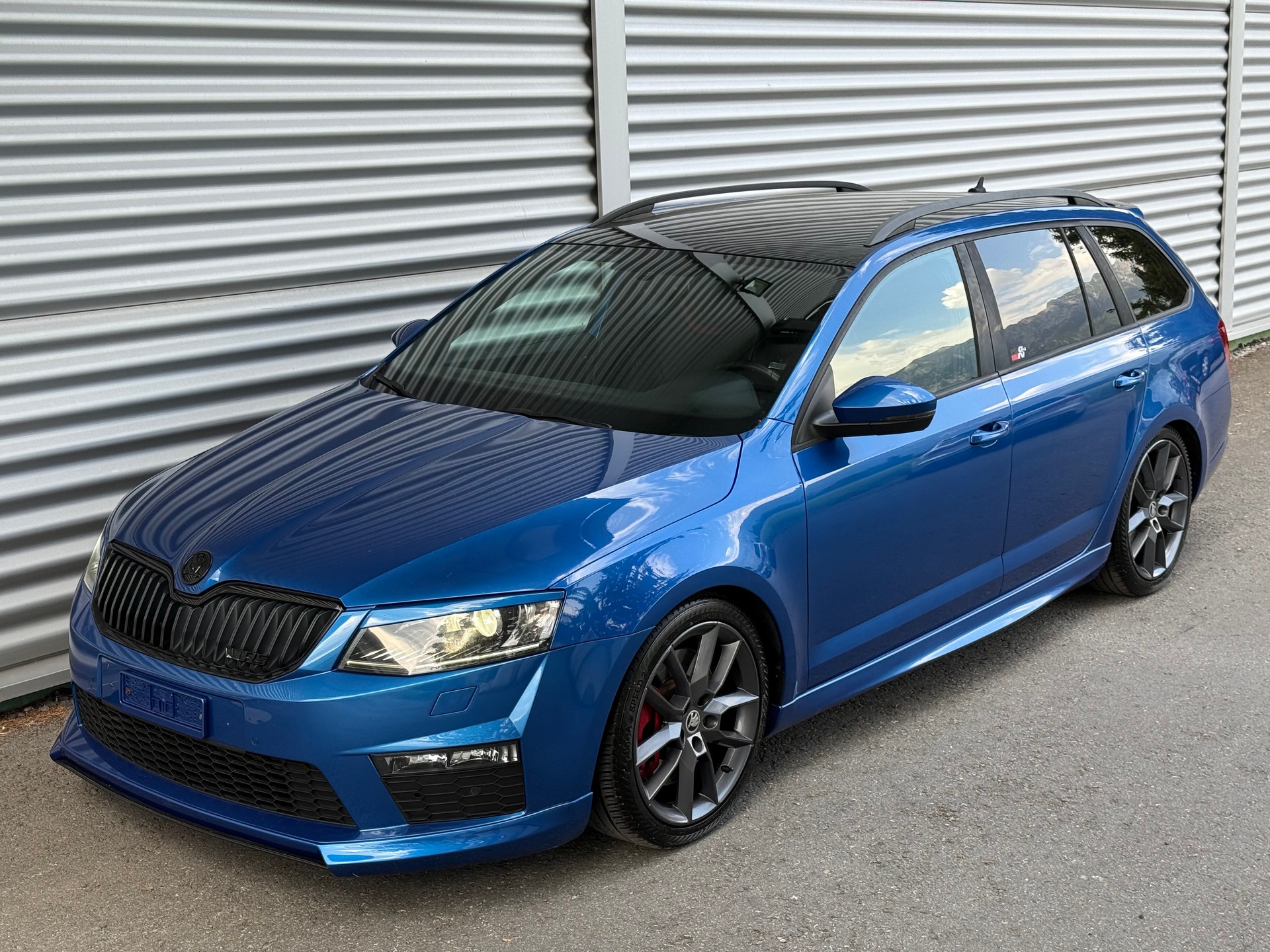 SKODA Octavia Combi 2.0 TSI RS-image-0