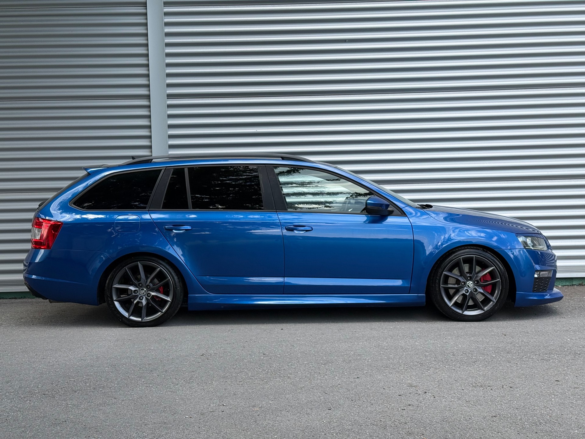 SKODA Octavia Combi 2.0 TSI RS-image-4