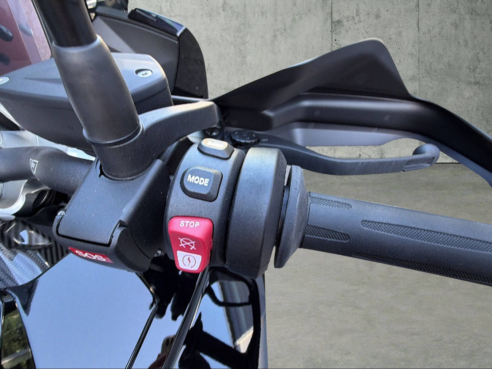 BMW S 1000 XR-image-7