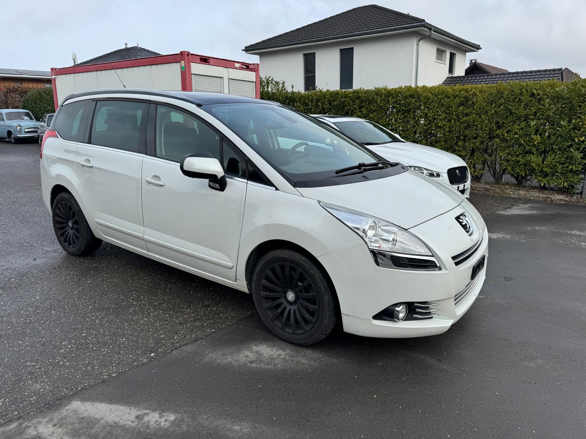 PEUGEOT 5008 1.6 16V T Sport Pack Automatic-image-2