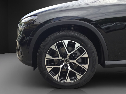 MERCEDES-BENZ GLC 200 4Matic 9G-Tronic-image-12
