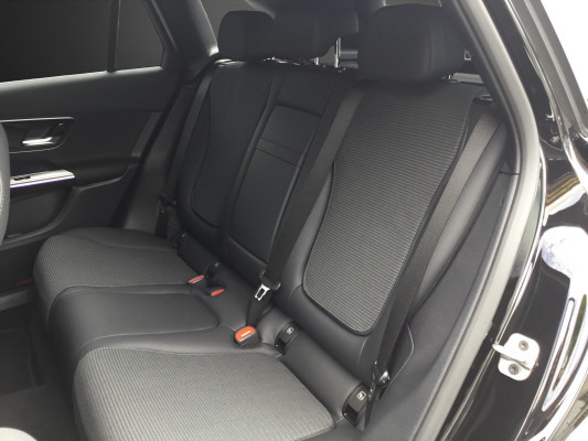MERCEDES-BENZ GLC 200 4Matic 9G-Tronic-image-10