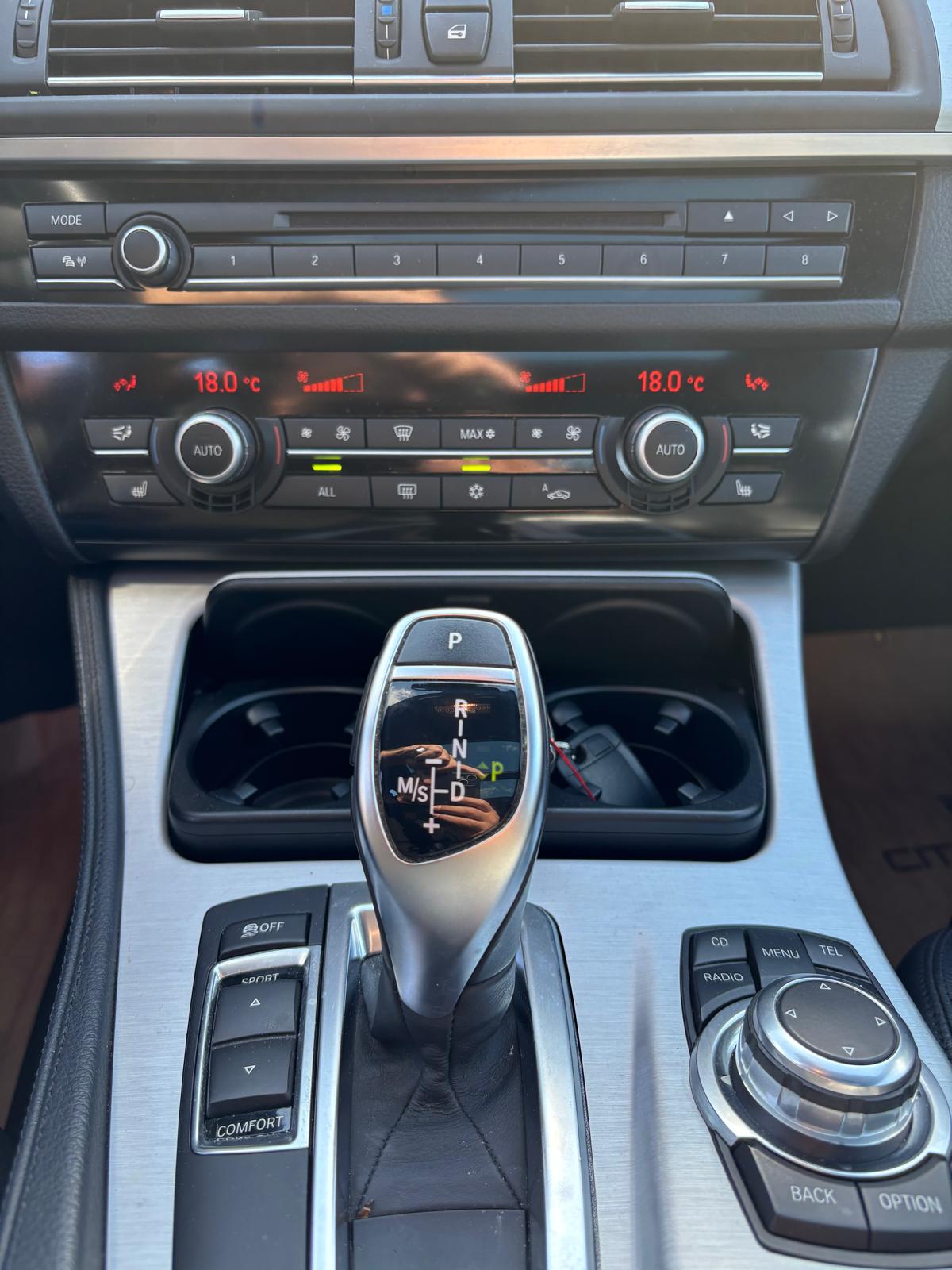 BMW 535d xDrive Touring Steptronic-image-12