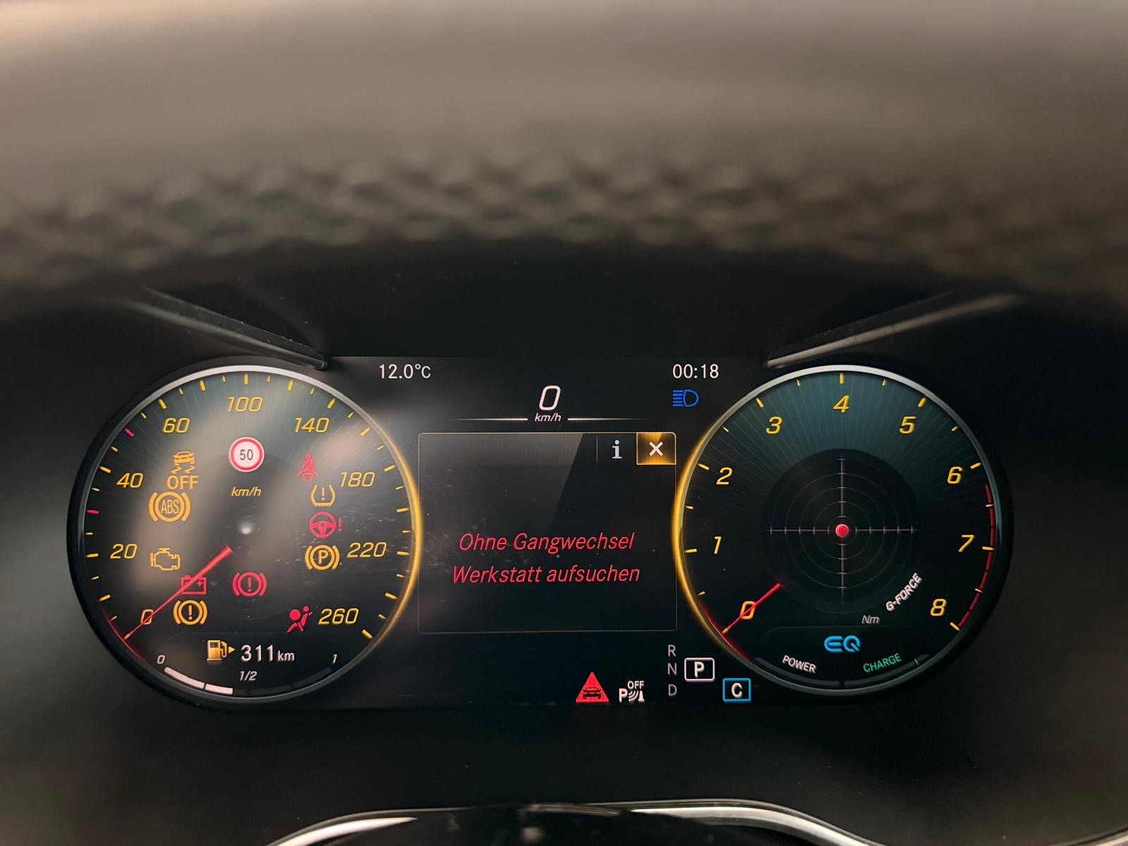 MERCEDES-BENZ C 300 Coupé 4Matic AMG Line 9G-tronic-image-14