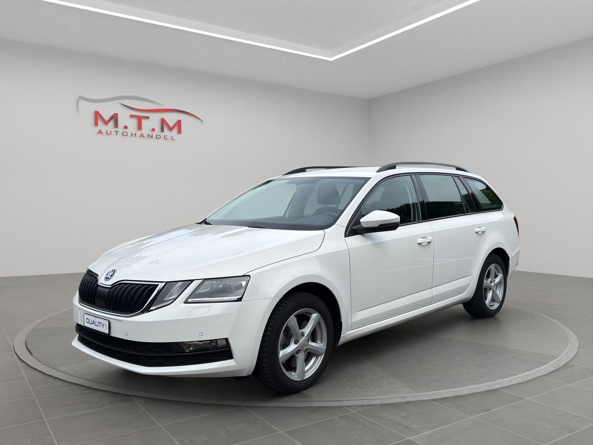 SKODA Octavia Combi 2.0 TDI Ambition 4x4 DSG-image-3