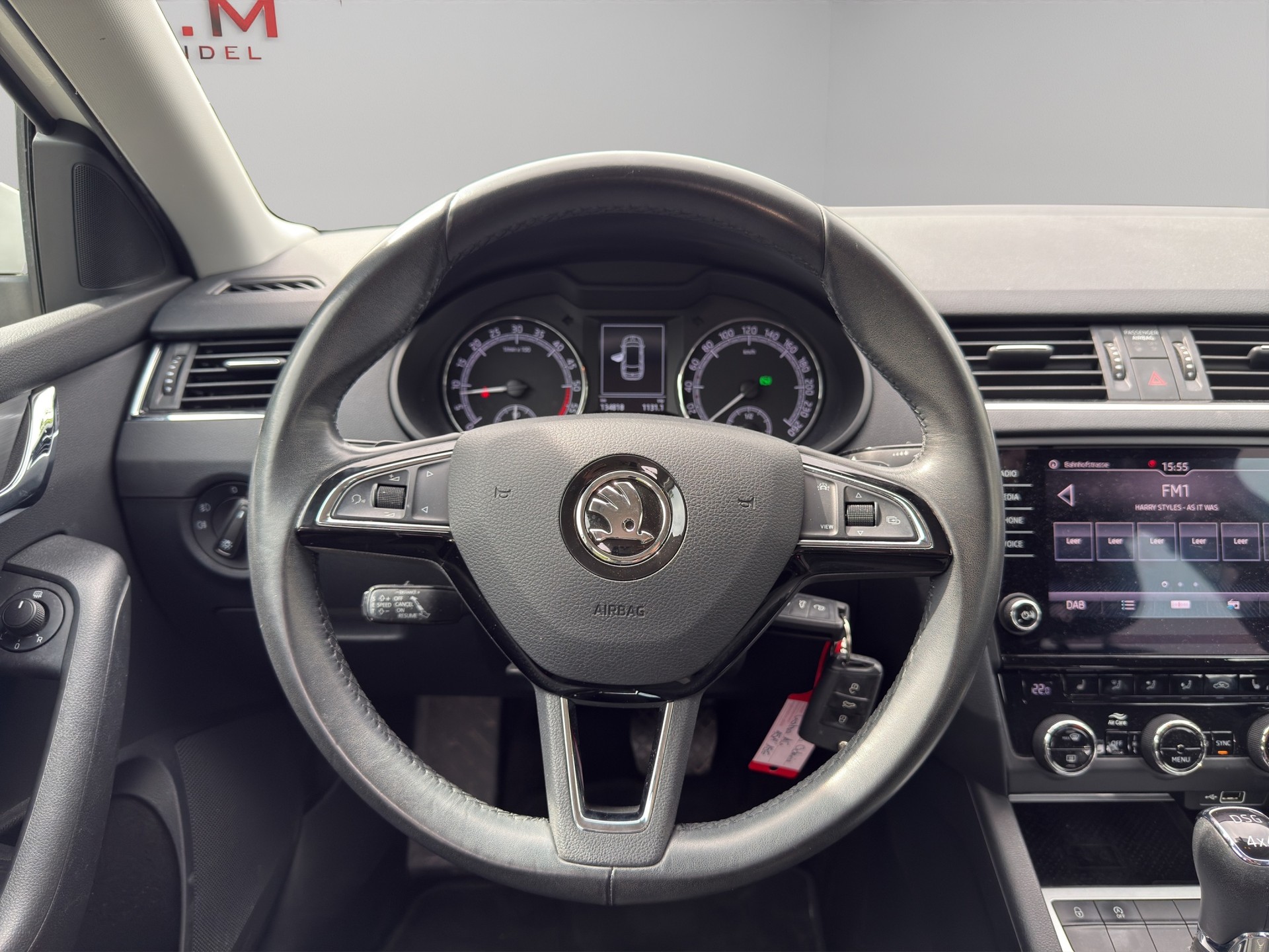 SKODA Octavia Combi 2.0 TDI Ambition 4x4 DSG-image-15