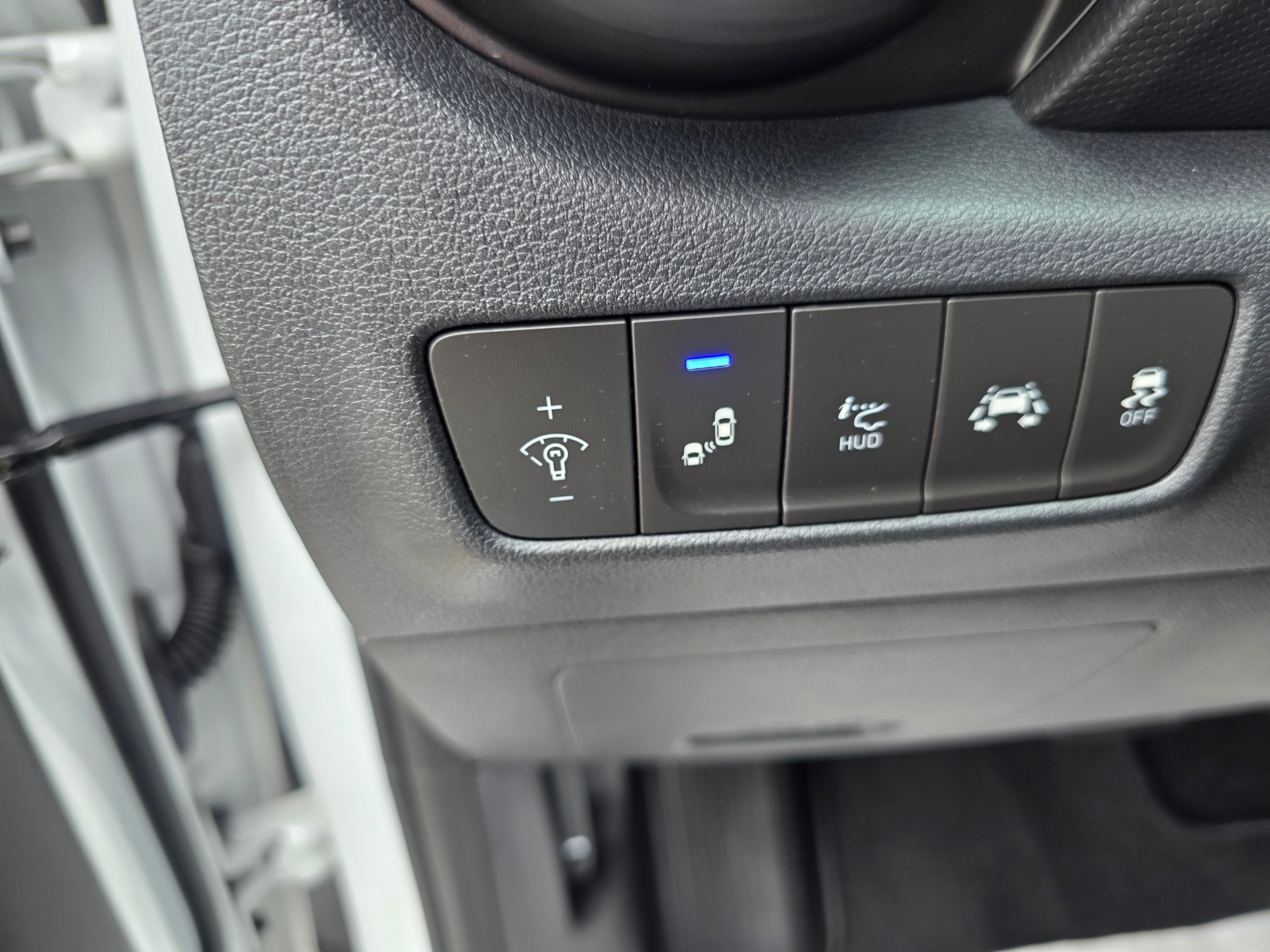 HYUNDAI Kona 1.6 T-GDi Vertex 4WD DCT-image-17