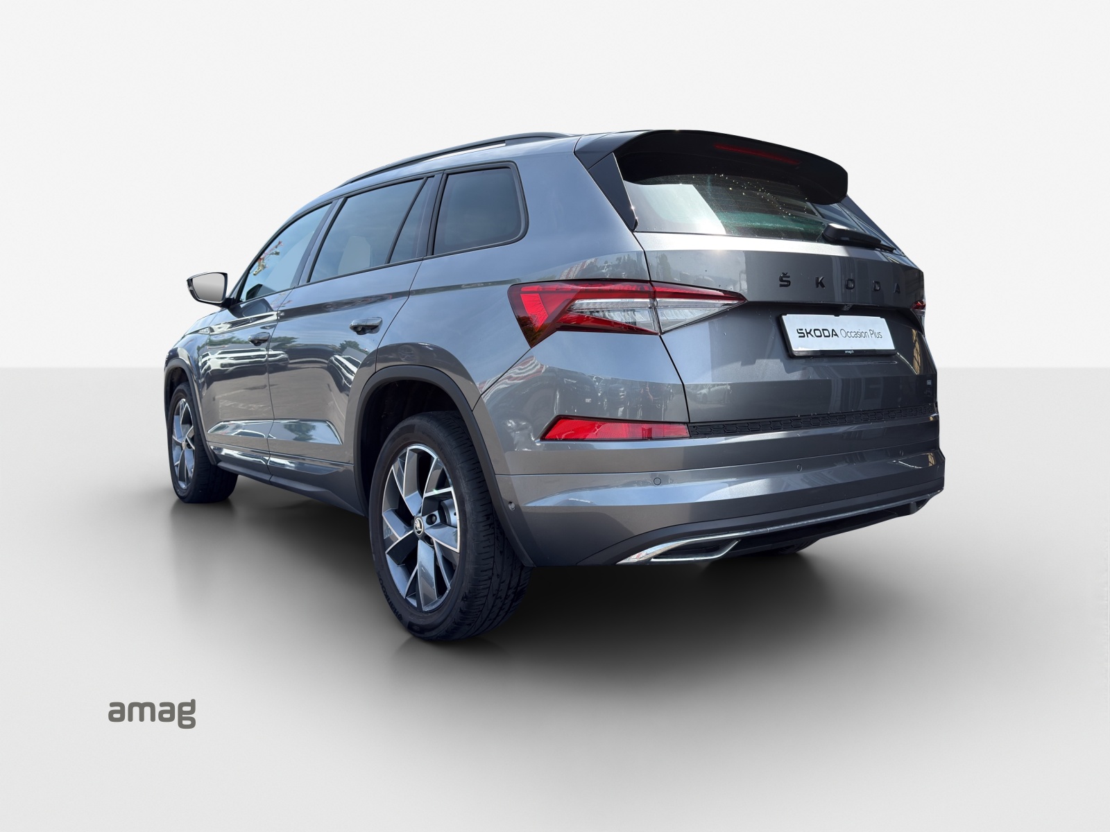 SKODA Kodiaq 2.0 TSI 4x4 SportLine-image-2