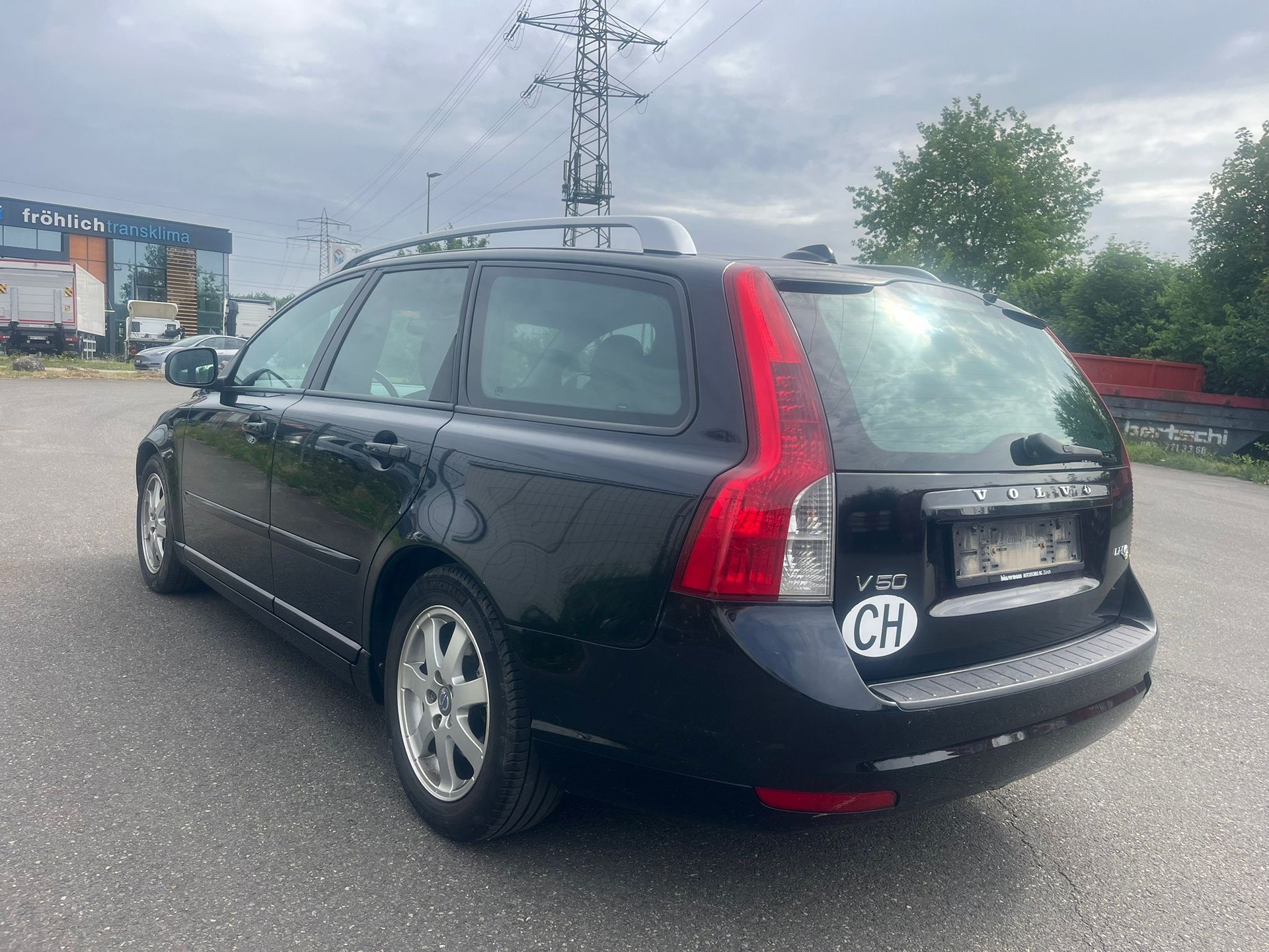 VOLVO V50 DRIVe Start/Stop Business Edition-image-3