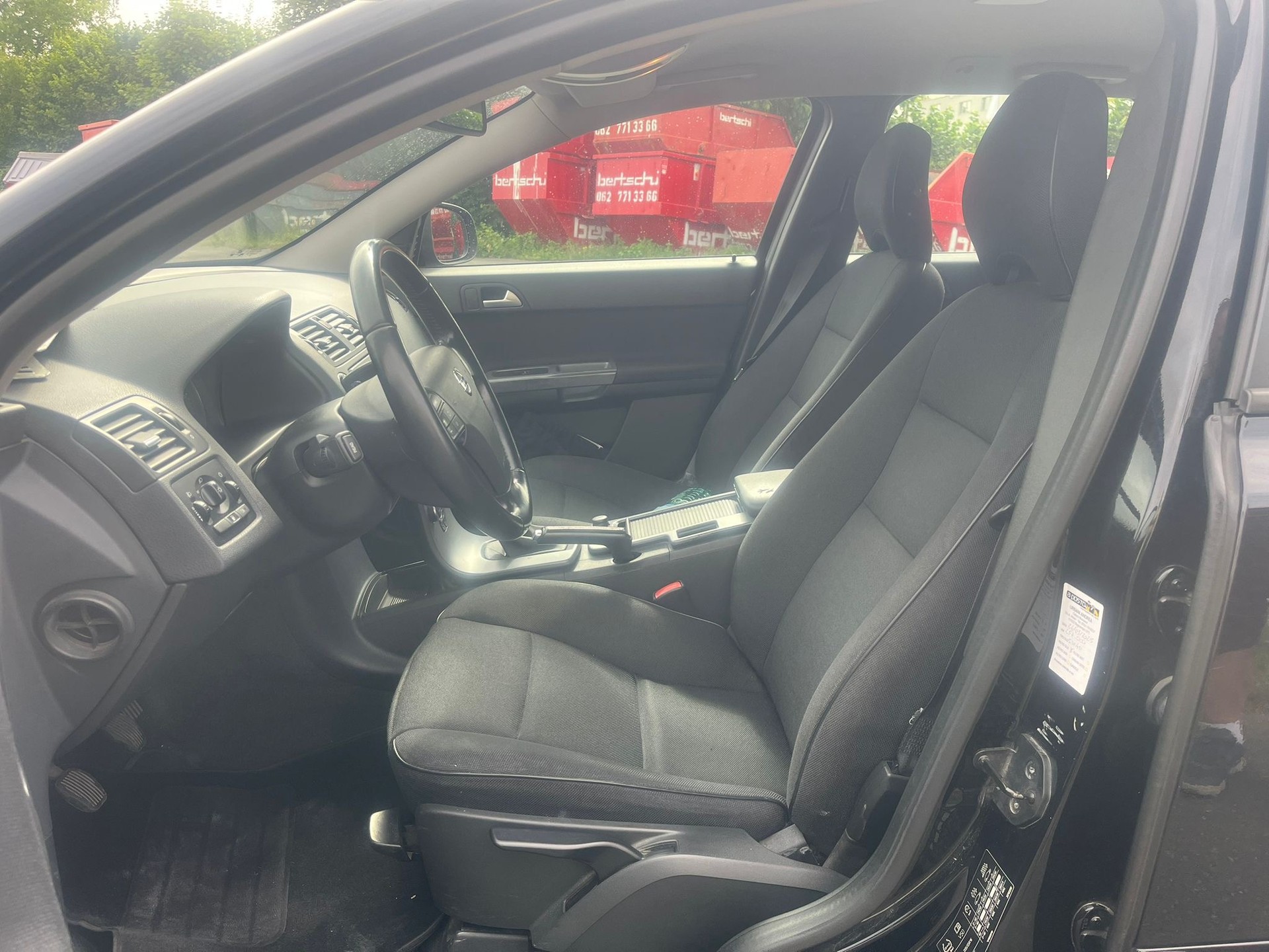 VOLVO V50 DRIVe Start/Stop Business Edition-image-5