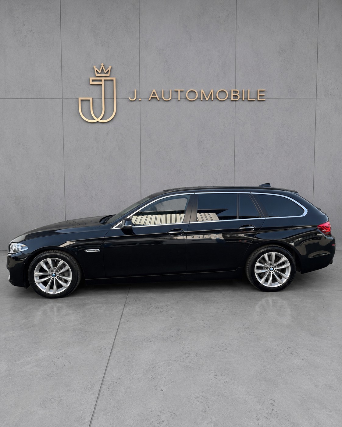 BMW 530d xDrive Touring-image-1