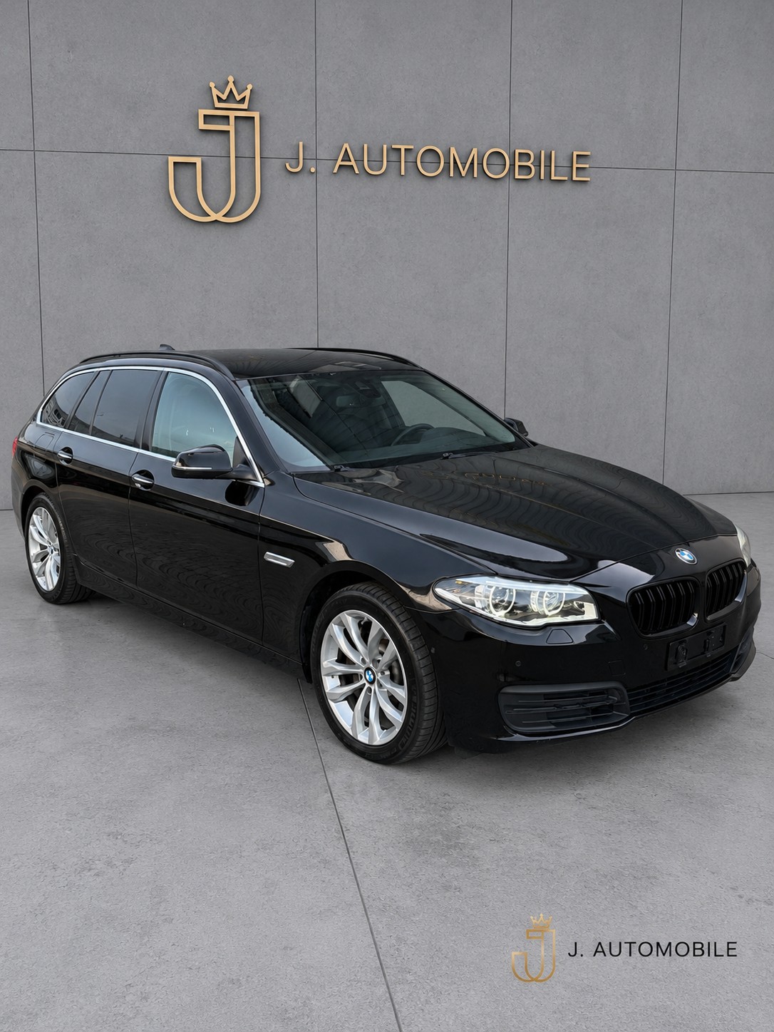 BMW 530d xDrive Touring-image-4