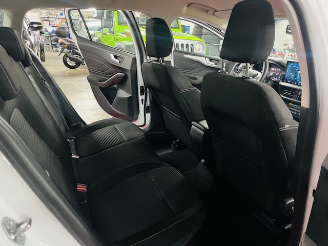 FORD Focus 1.0 MHEV Active Automatic-image-10