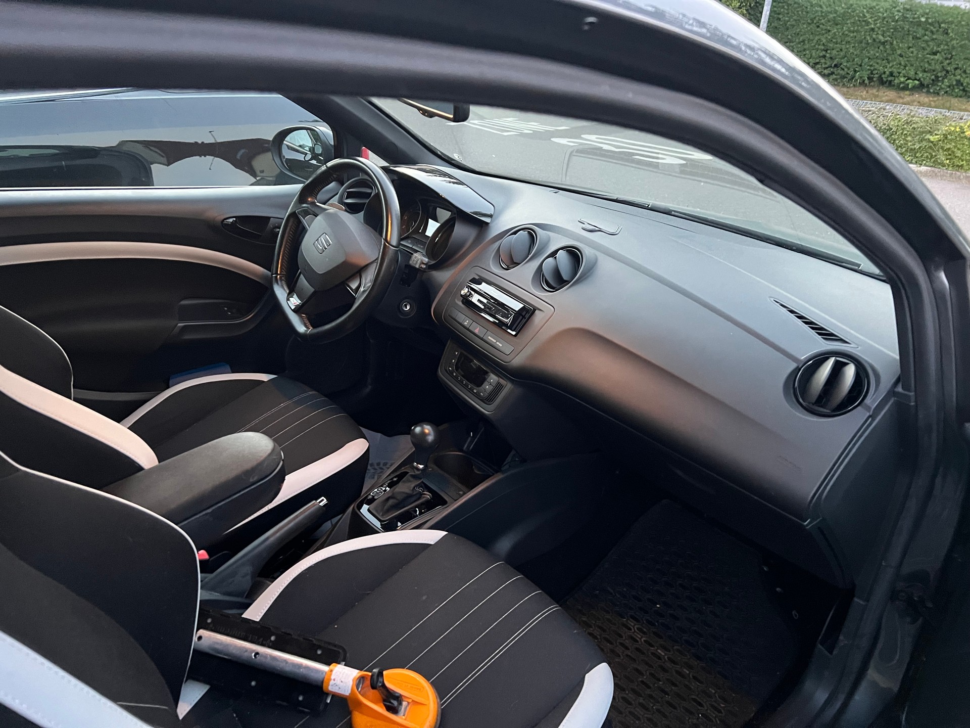 SEAT Ibiza SC 1.4 TSI Cupra SR DSG-image-4