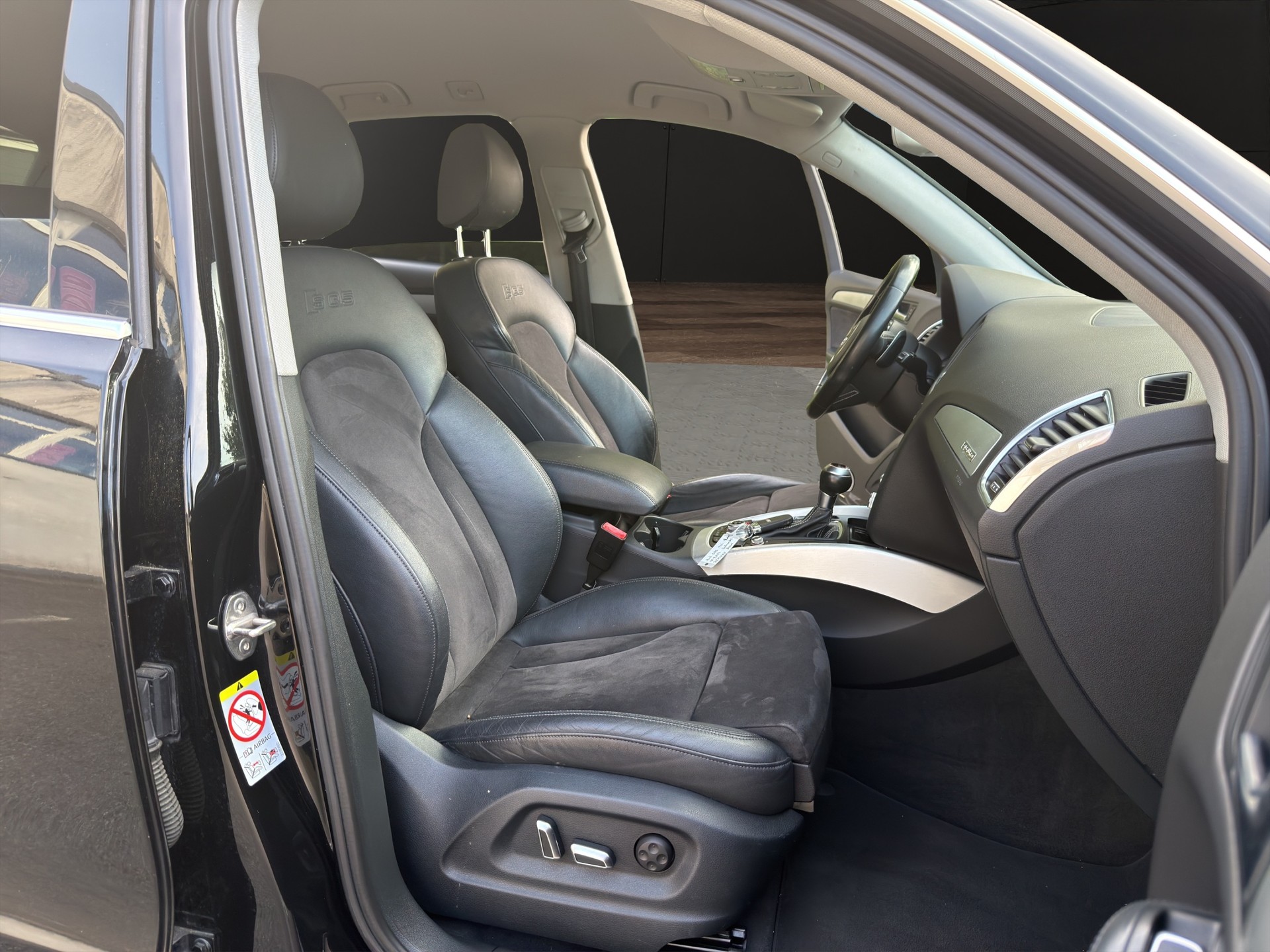 AUDI SQ5 3.0 TDI quattro tiptronic-image-14