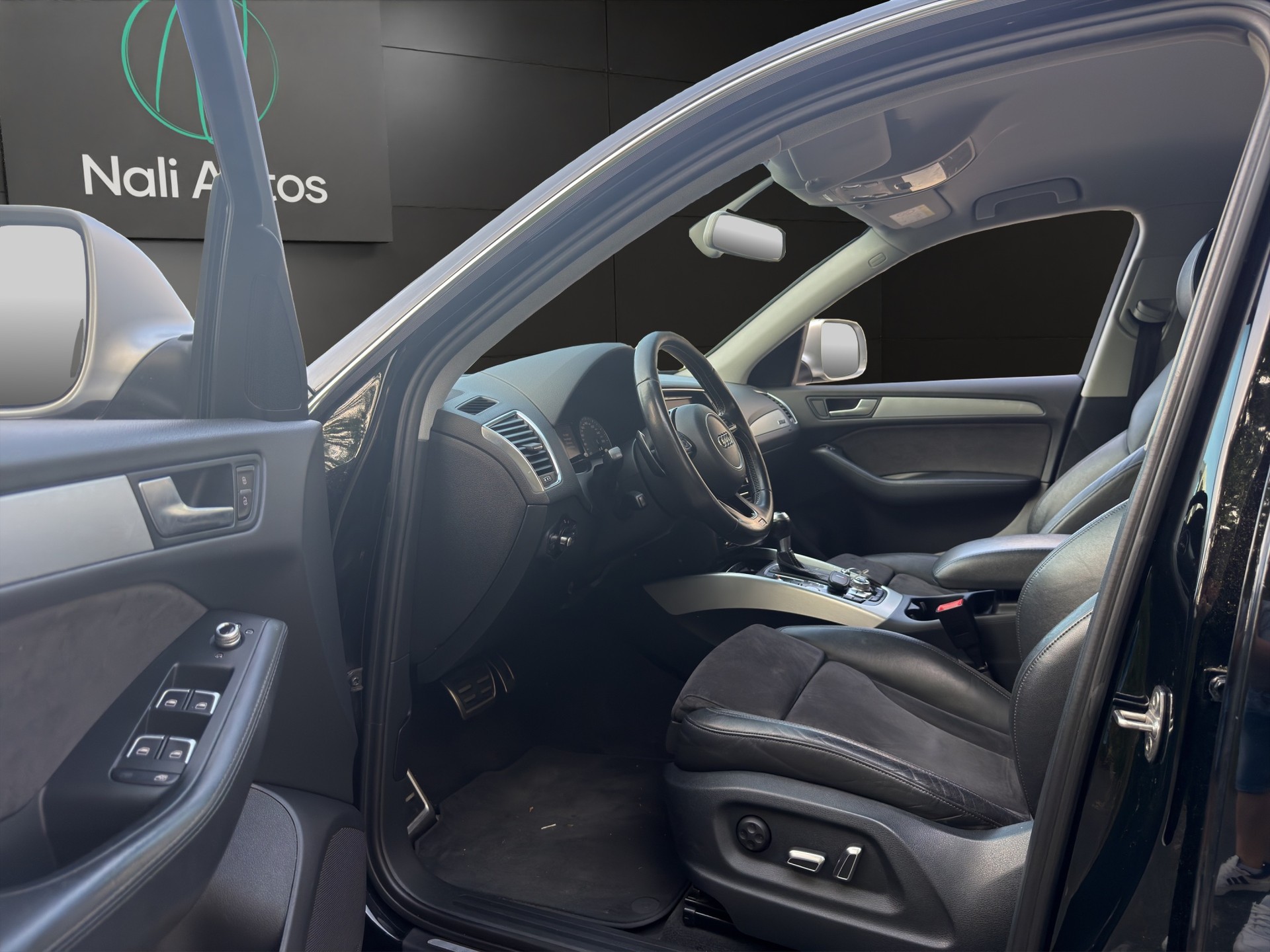 AUDI SQ5 3.0 TDI quattro tiptronic-image-11
