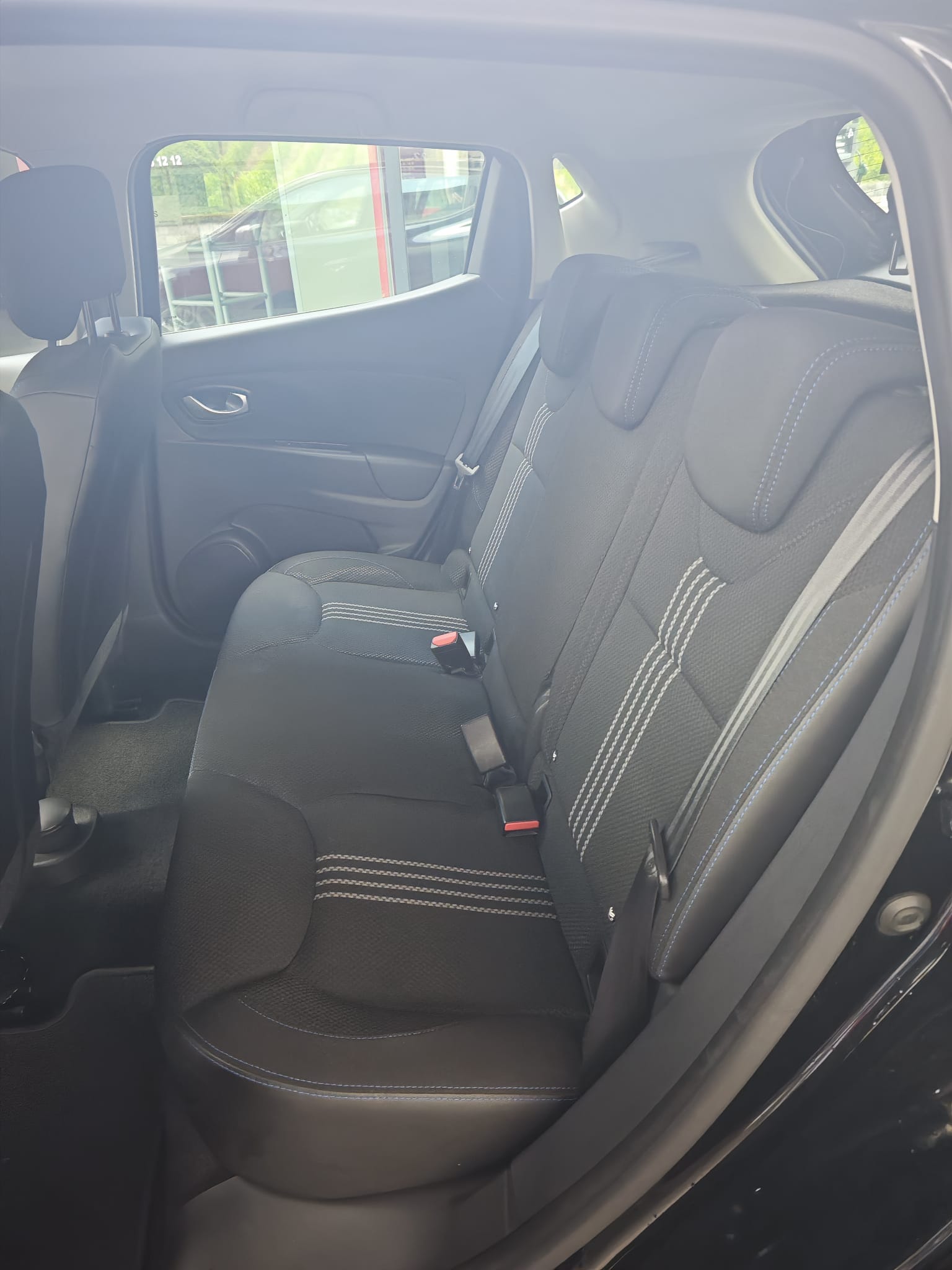 RENAULT Clio 1.2 16V GT LINE-image-8