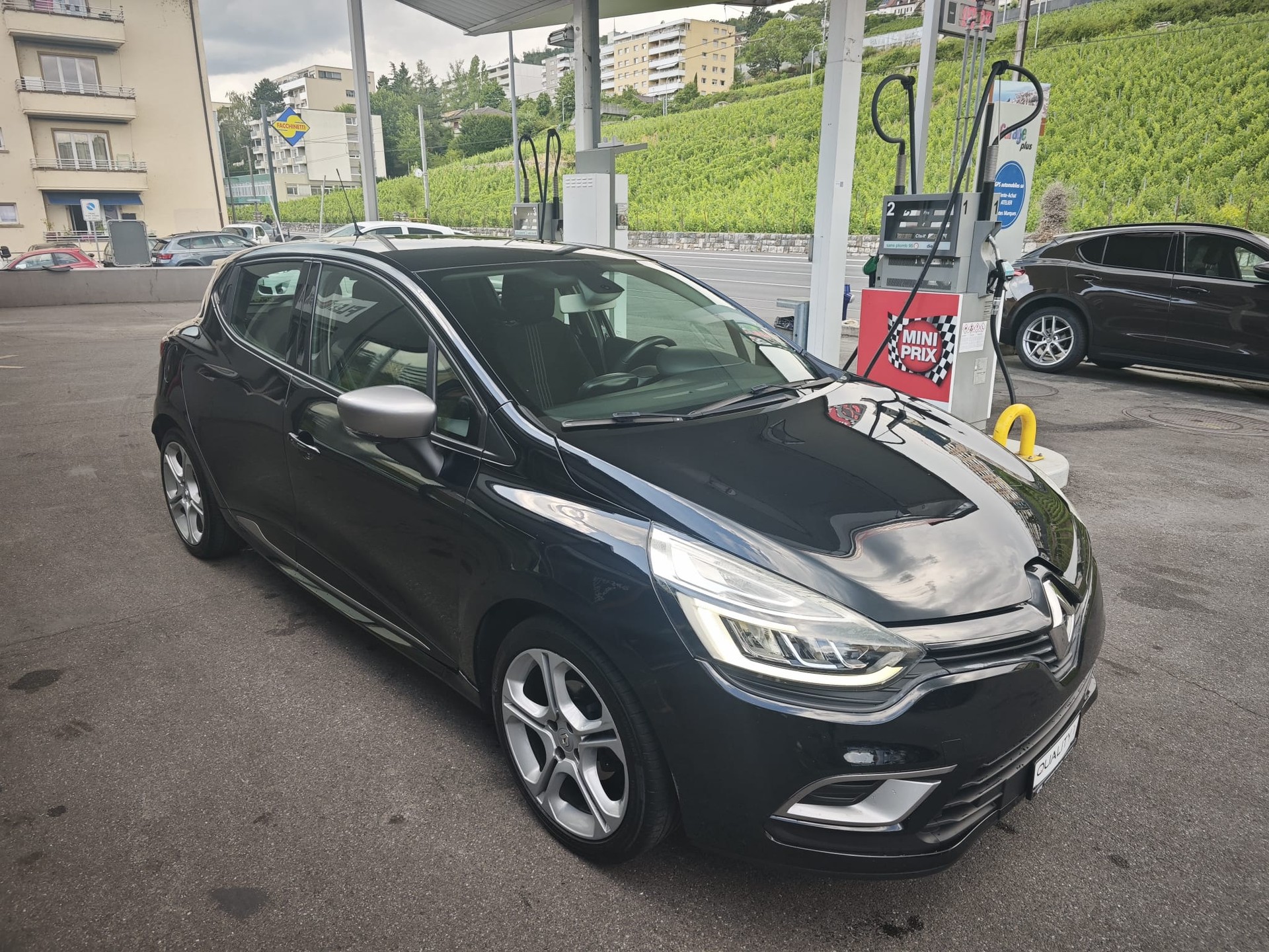 RENAULT Clio 1.2 16V GT LINE-image-2