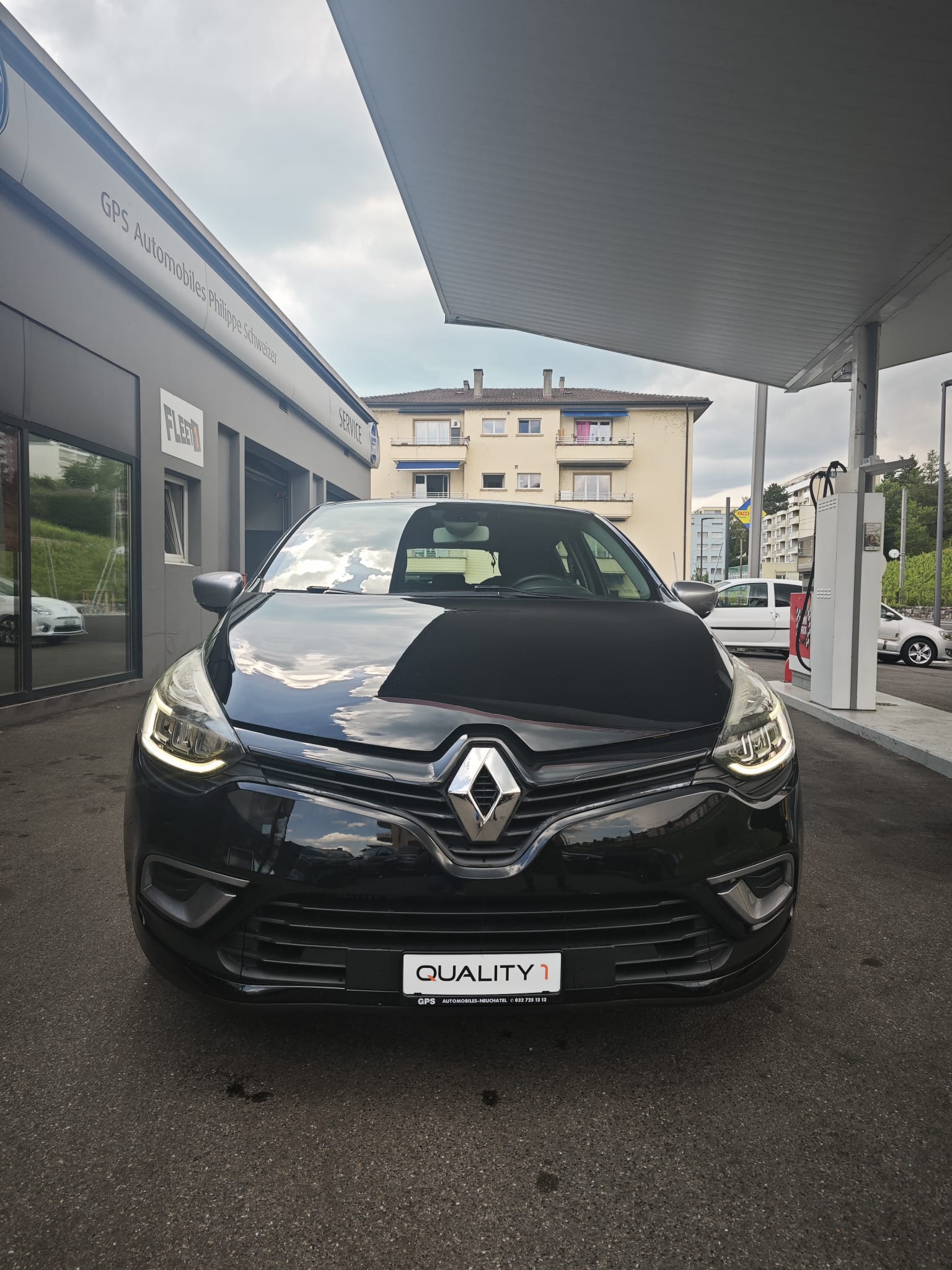 RENAULT Clio 1.2 16V GT LINE-image-1