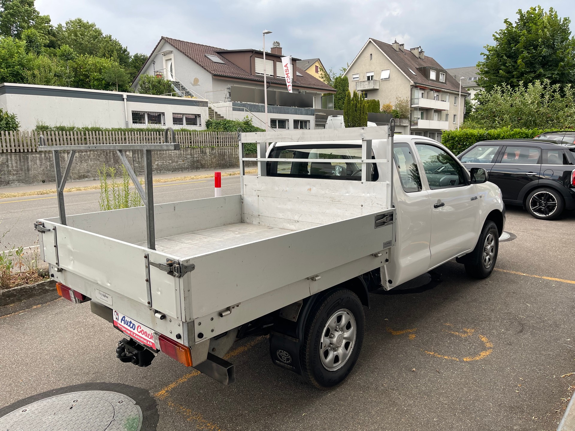 TOYOTA Hilux 2.4D-4D Comfort Extra Cab 4x4-image-13