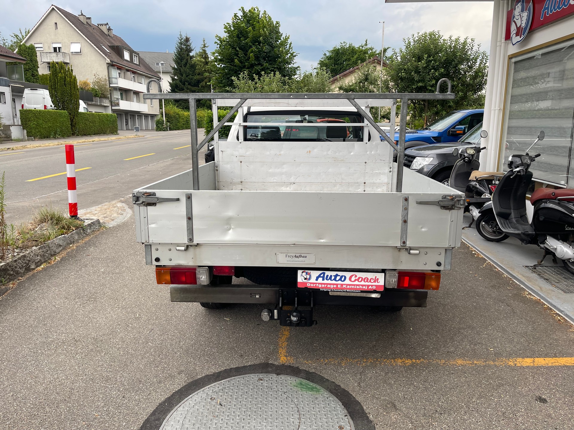 TOYOTA Hilux 2.4D-4D Comfort Extra Cab 4x4-image-10